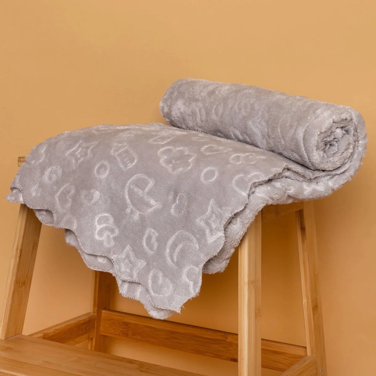 Little Dreams Unisex Plush Blankets - Grey - Image 3