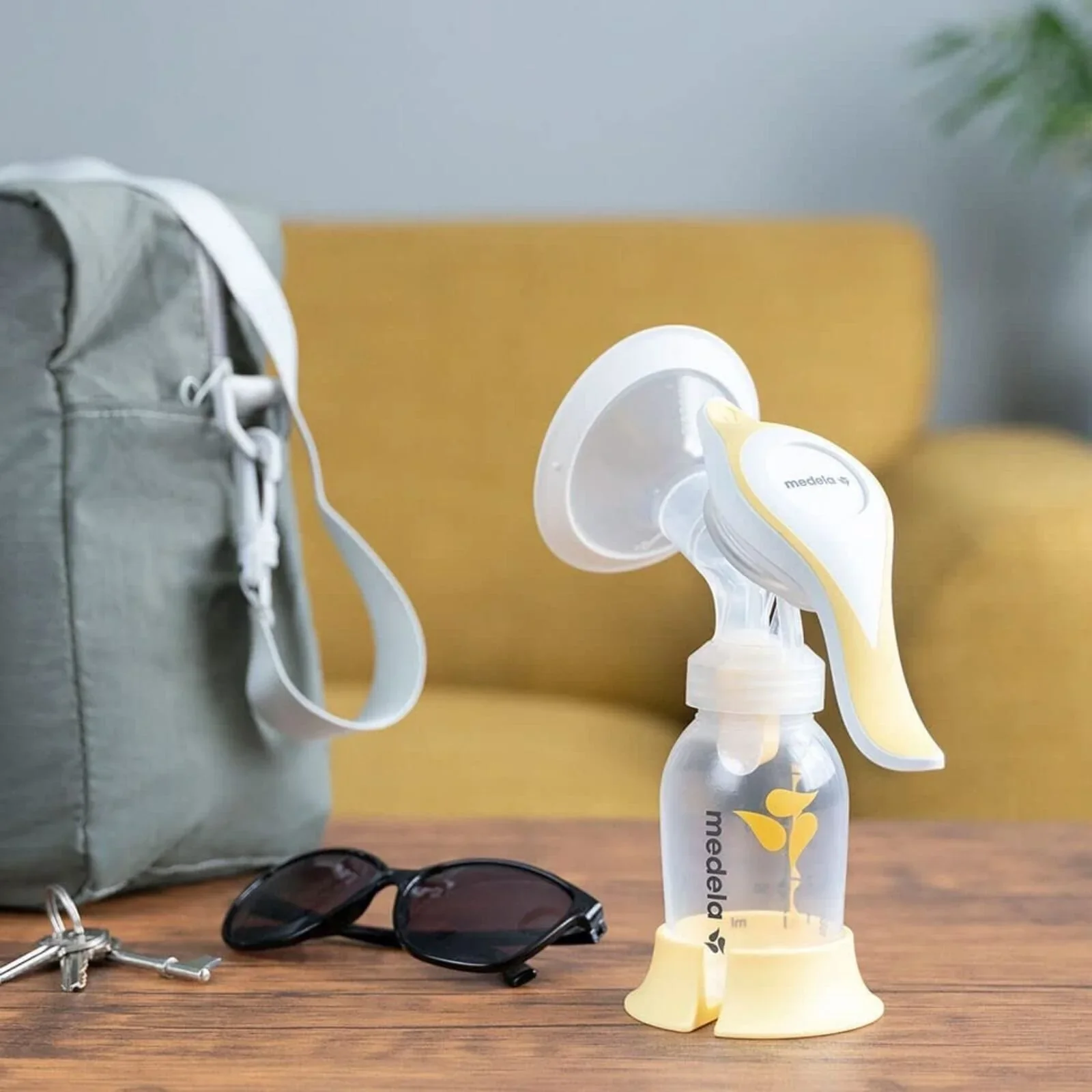Medela Harmony Manual Breast Pump - Image 5