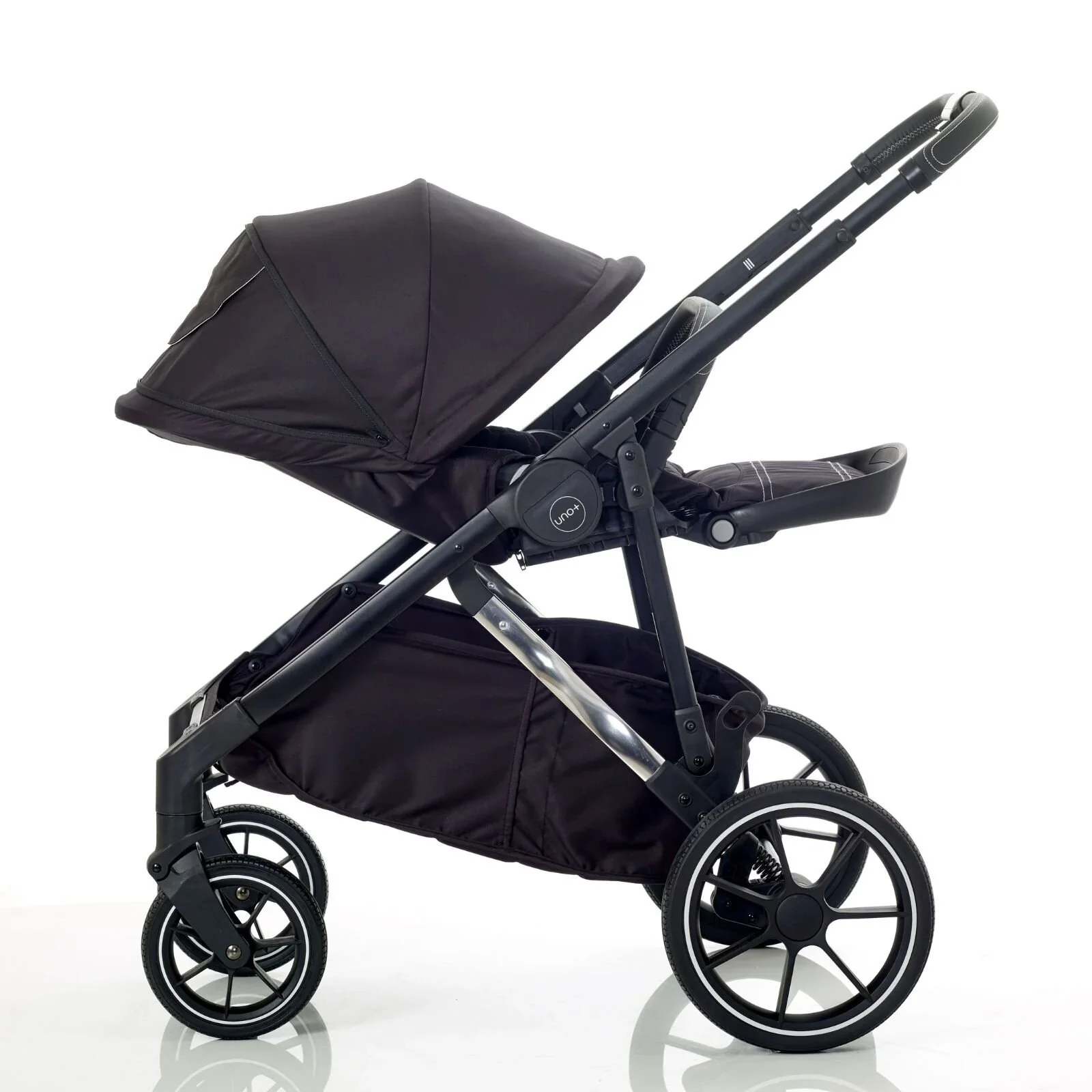 Mee-Go UNO Plus 3-in-1 with ISOFIX Base Travel System - Black/Chrome - Image 9