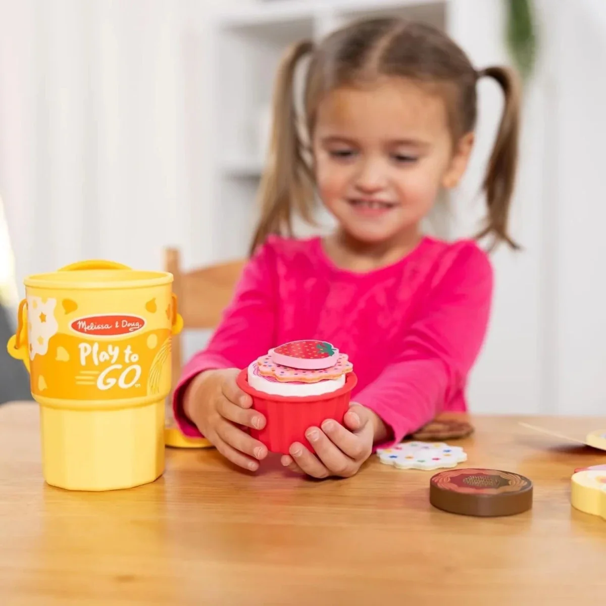 Melissa & Doug Play to Go Cake & Cookies Play Set - Image 7