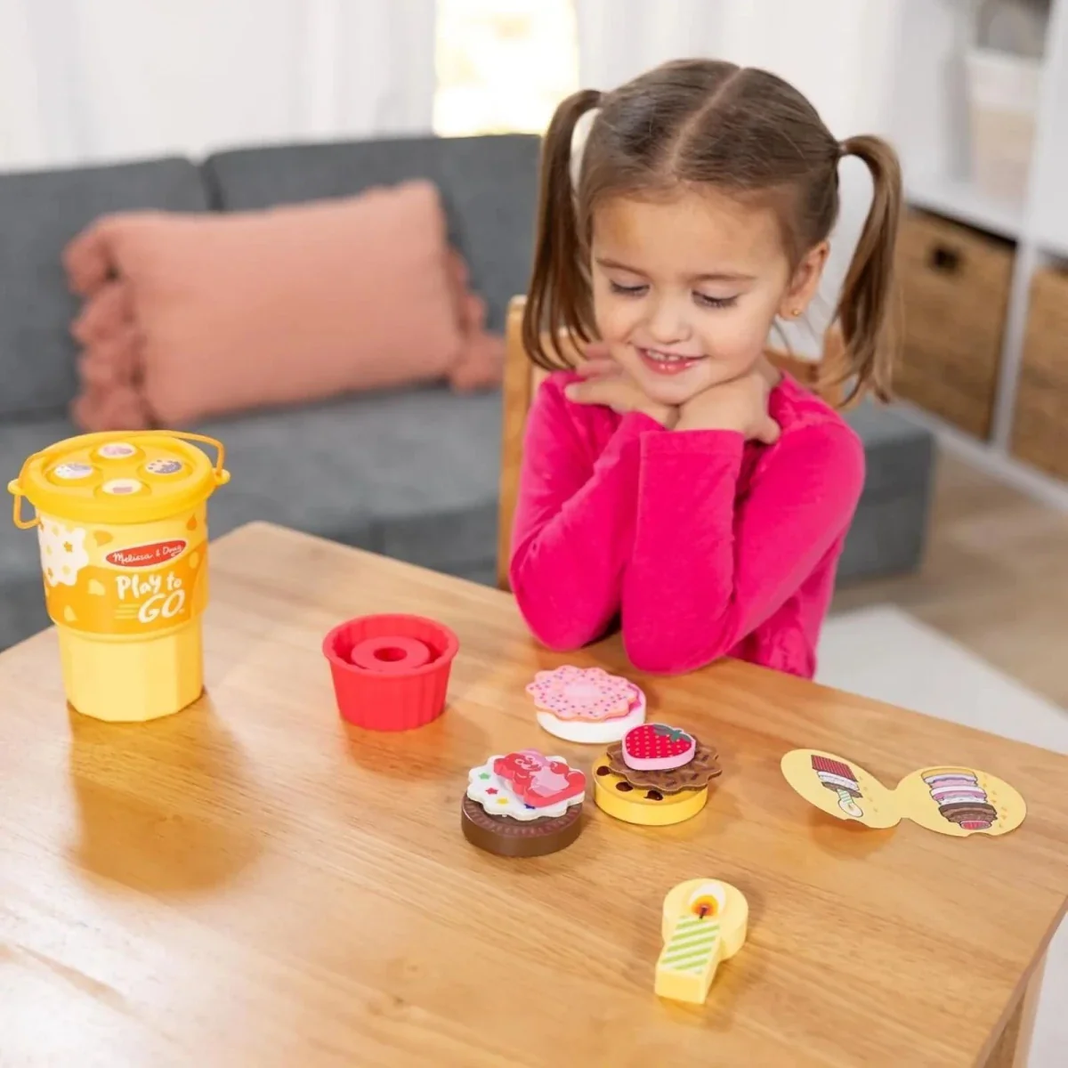 Melissa & Doug Play to Go Cake & Cookies Play Set - Image 9