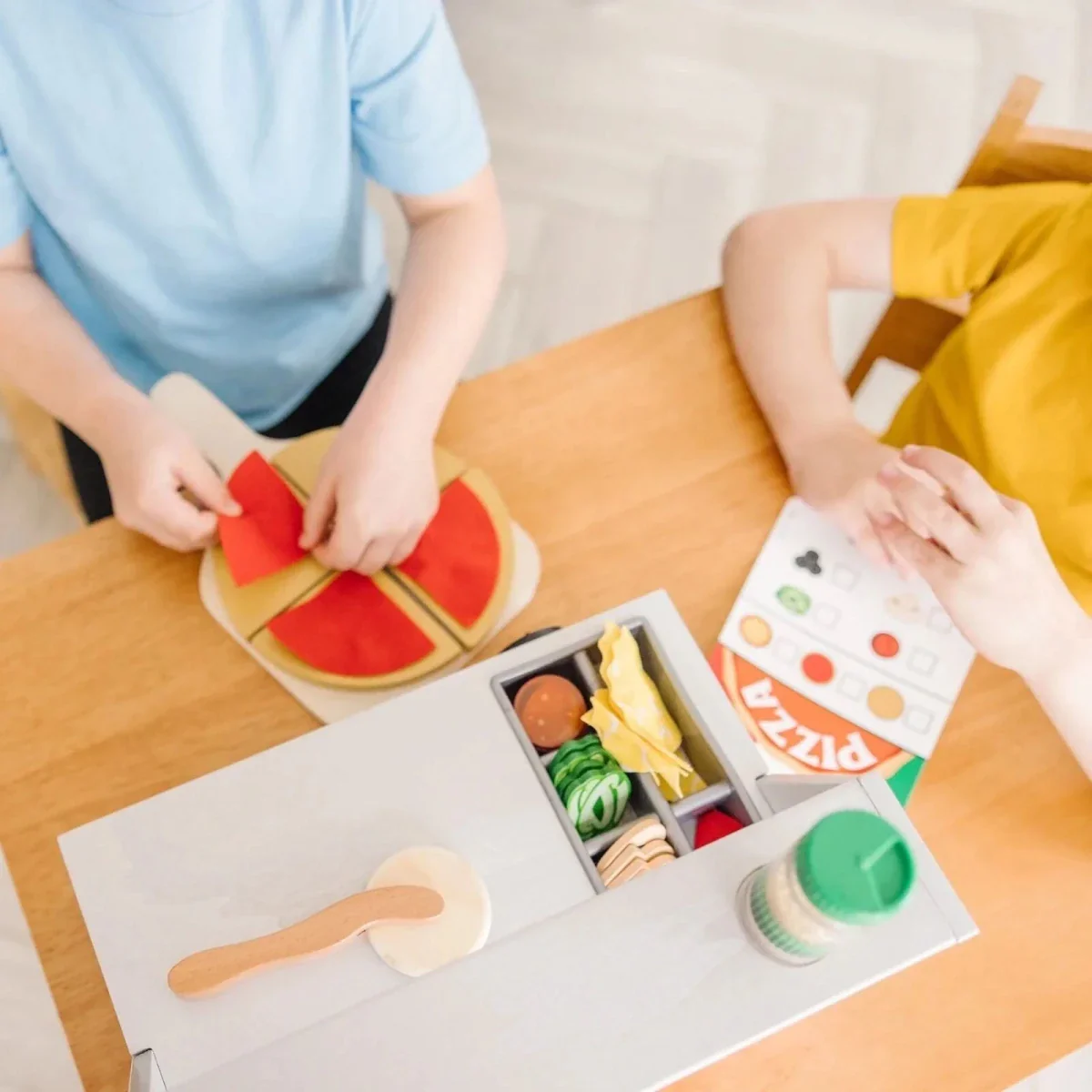 Melissa & Doug Wooden Pizza Counter Play Set - Image 10