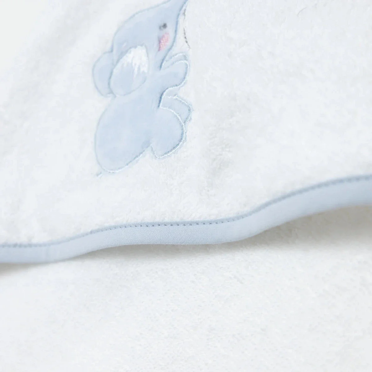 Mollia Baby Towel - White - Image 3