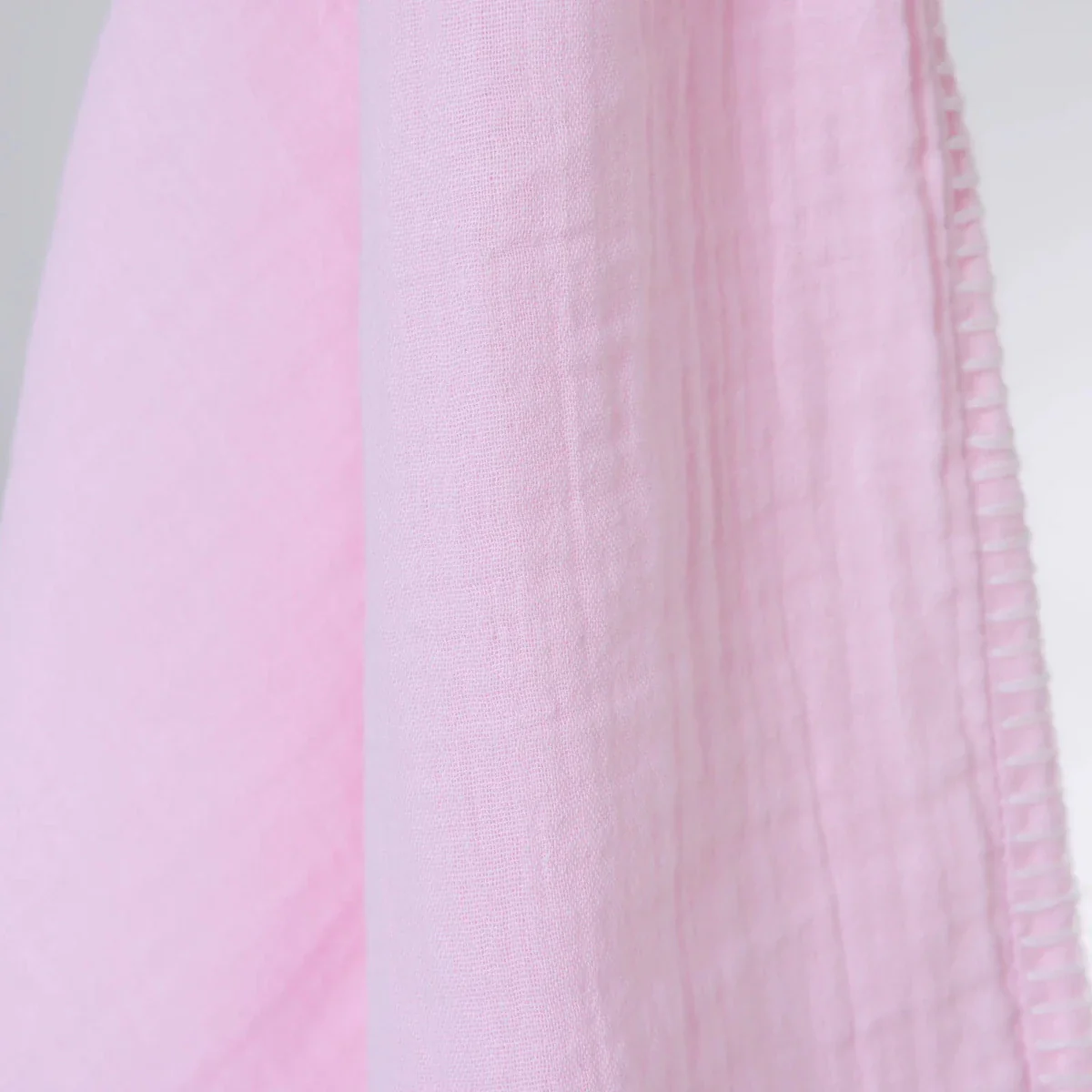 Mollia Unisex Muslin Blanket - Pink - Image 5