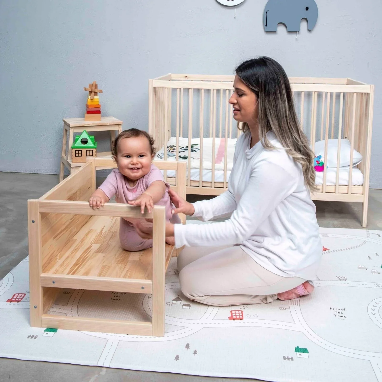 Montessori Wooden Convertable Table & Chair 36,6 cm (W) x 47 cm (H) x 64,5 cm (L) - Image 2