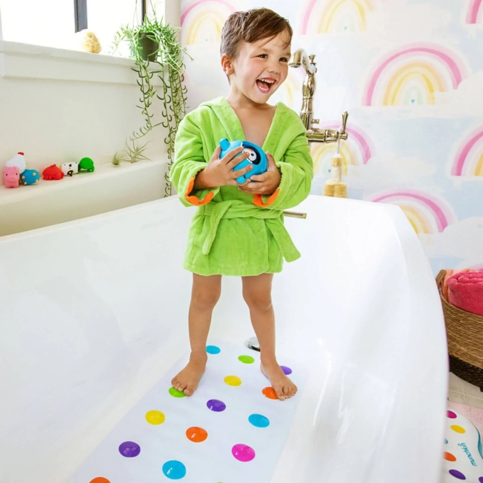 Munchkin Dandy Dots Non-Slip Baby & Toddler Bath Mat - Image 4