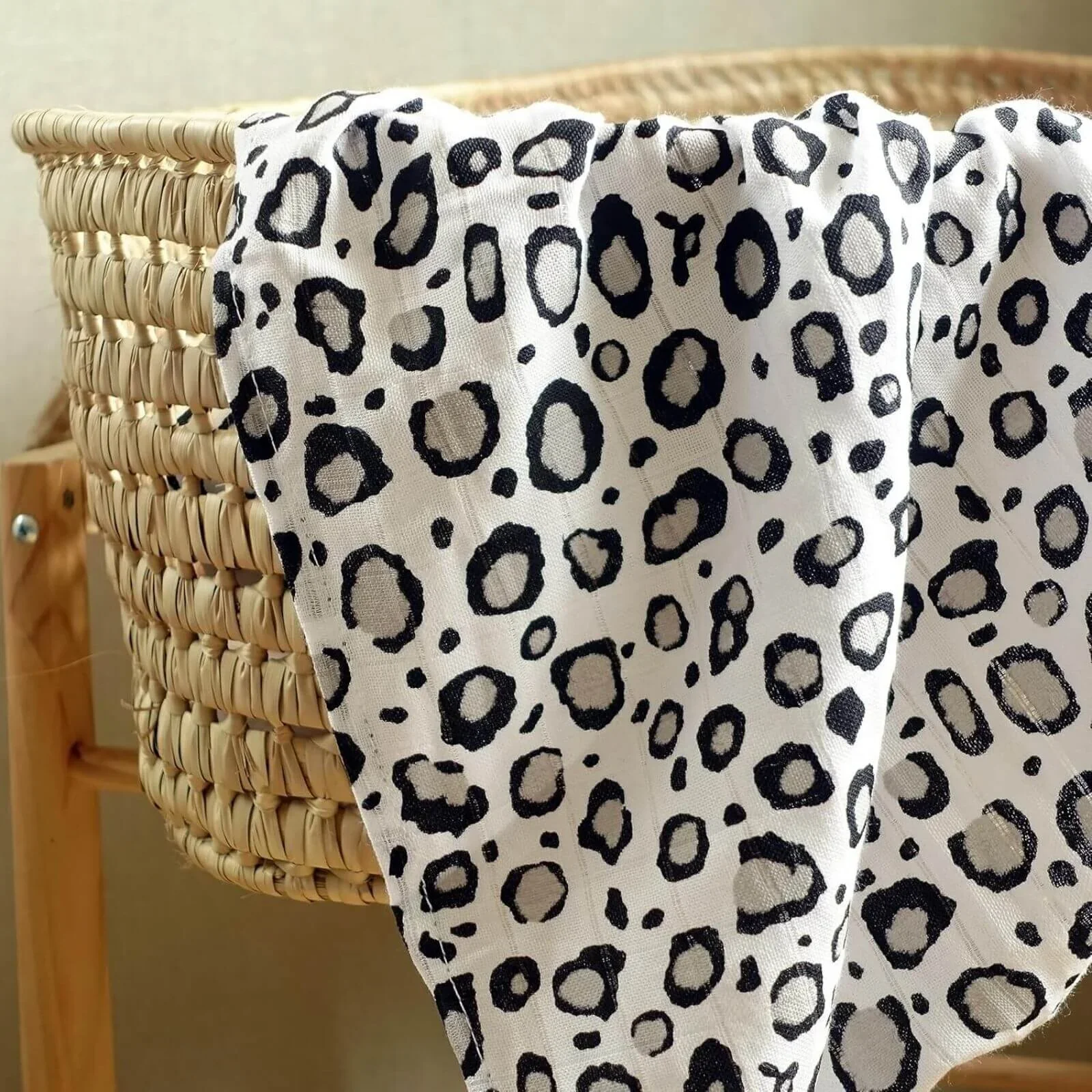 MuslinZ Bamboo/Organic Cotton Muslin Swaddle 120x120cm - Leopard - Image 3