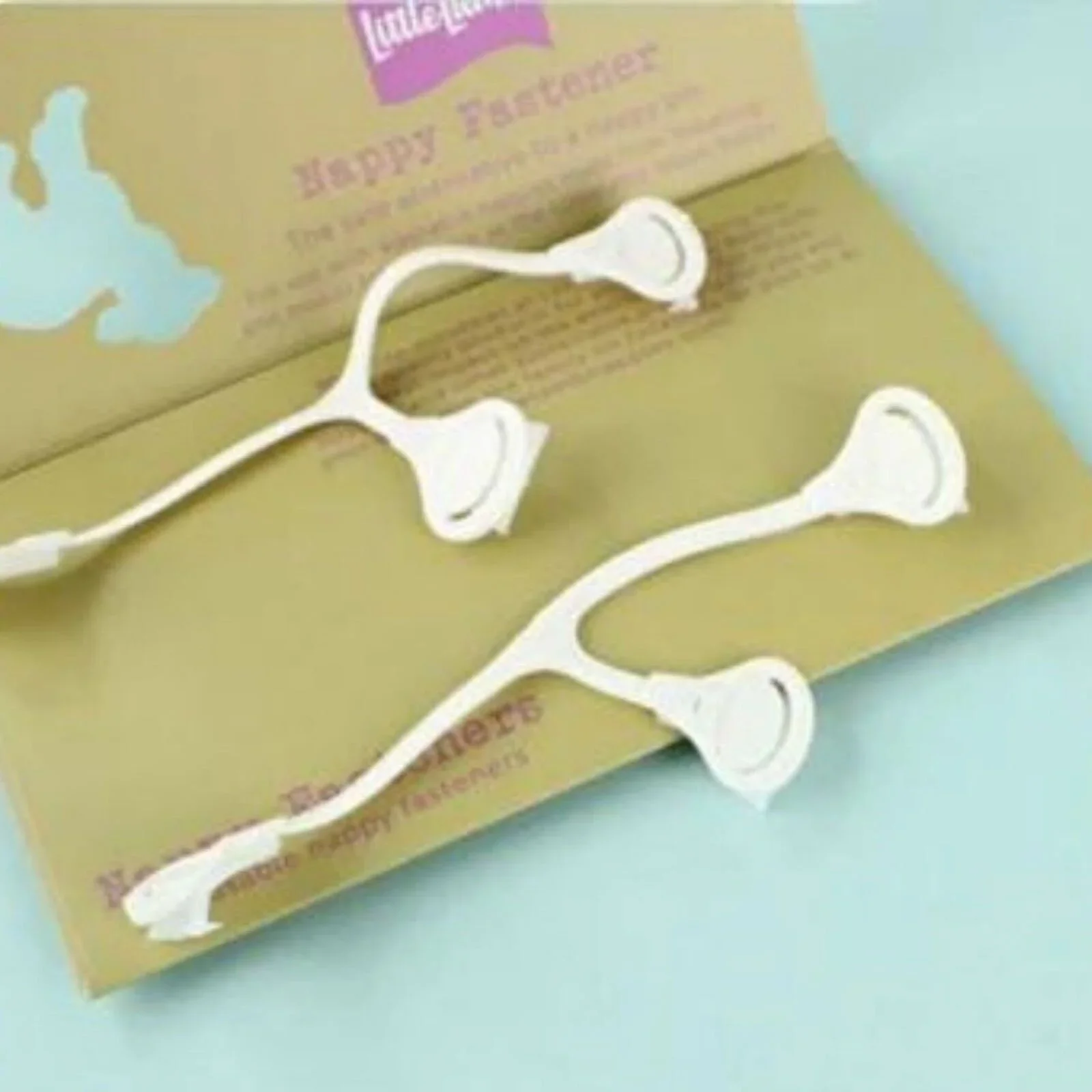 Nappi Nippas No Pin Fasteners for Terry Nappies 3 pcs - White - Image 3