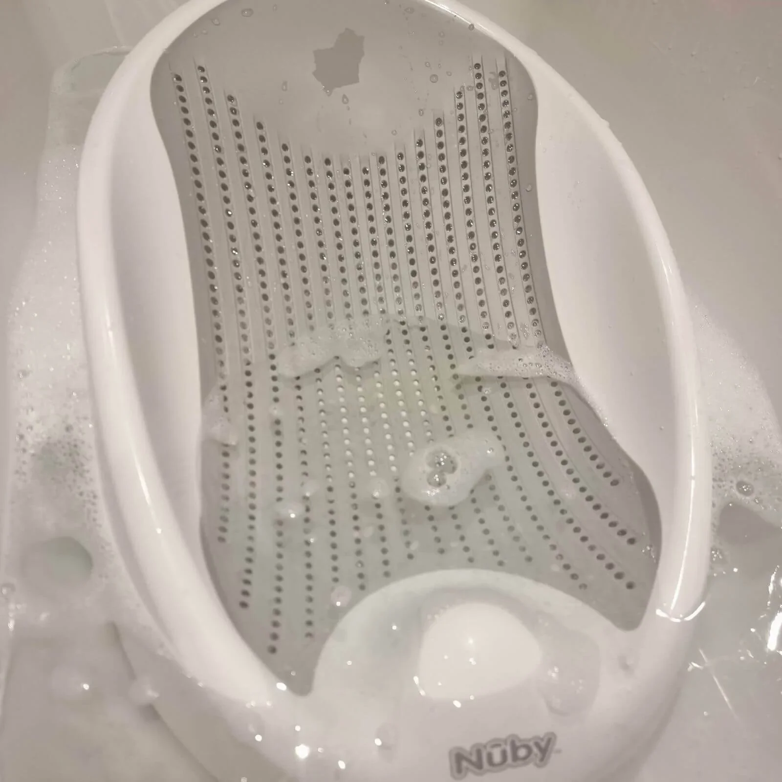 Nuby Newborn Baby Bath Support - Ergonomic Design - Image 7
