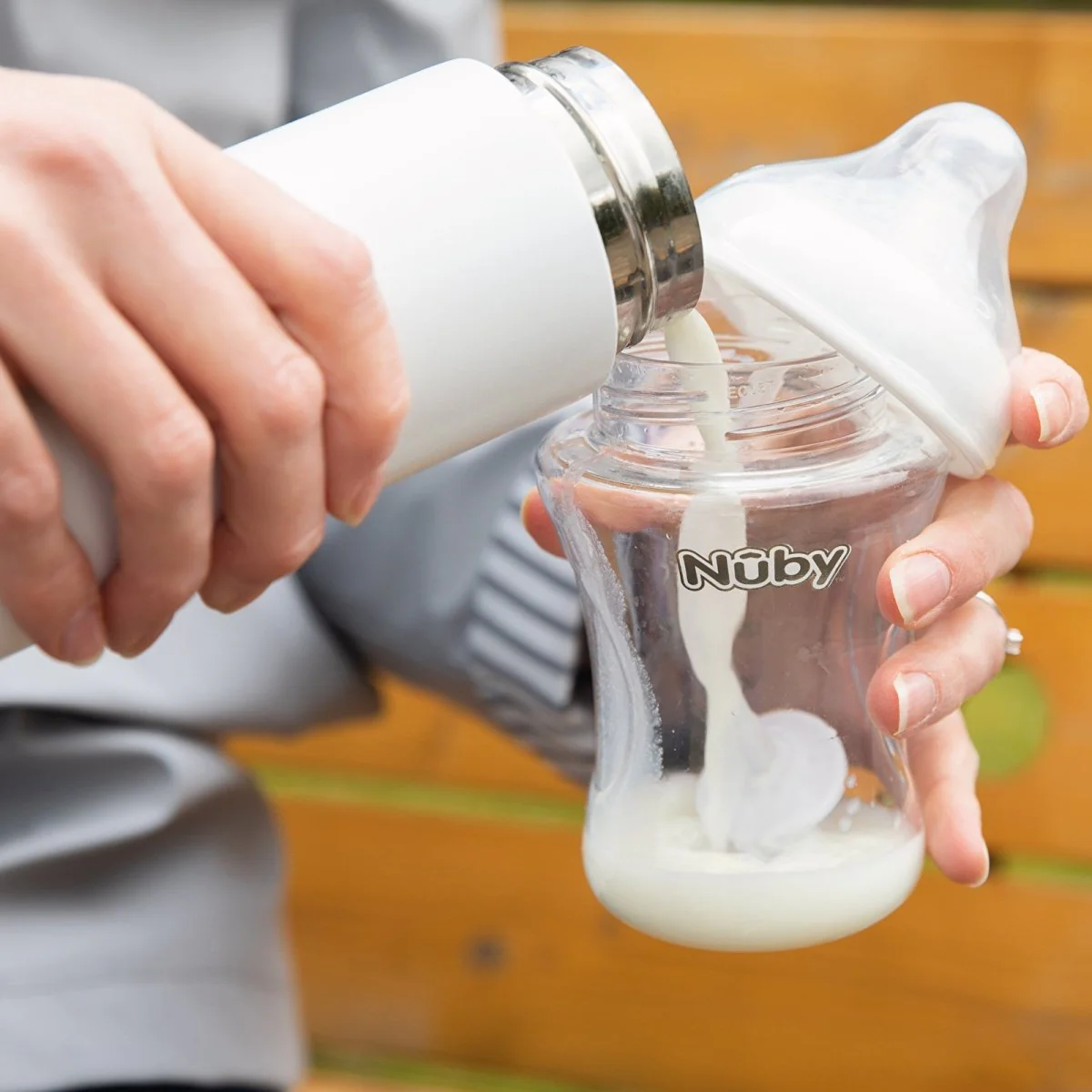 Nuby RapidCool Formula Feeding Kit - Image 2