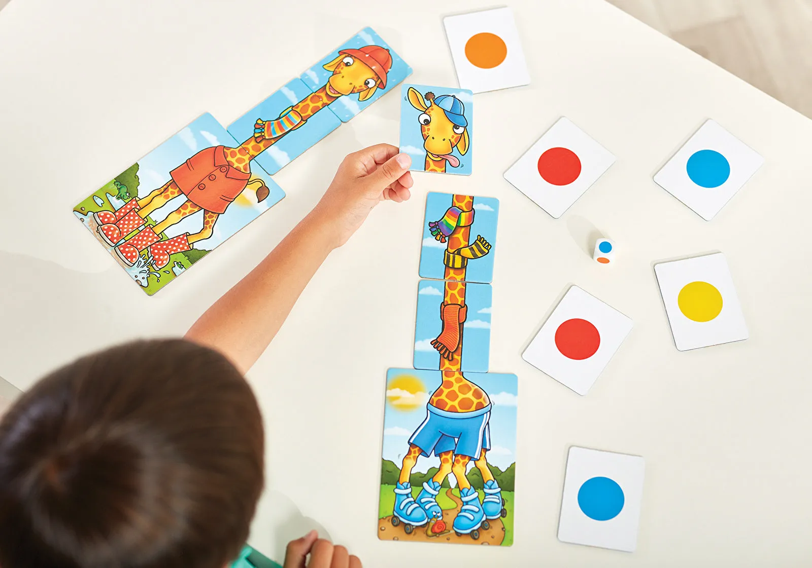 Orchard Toys Giraffes In Scarves - Image 4