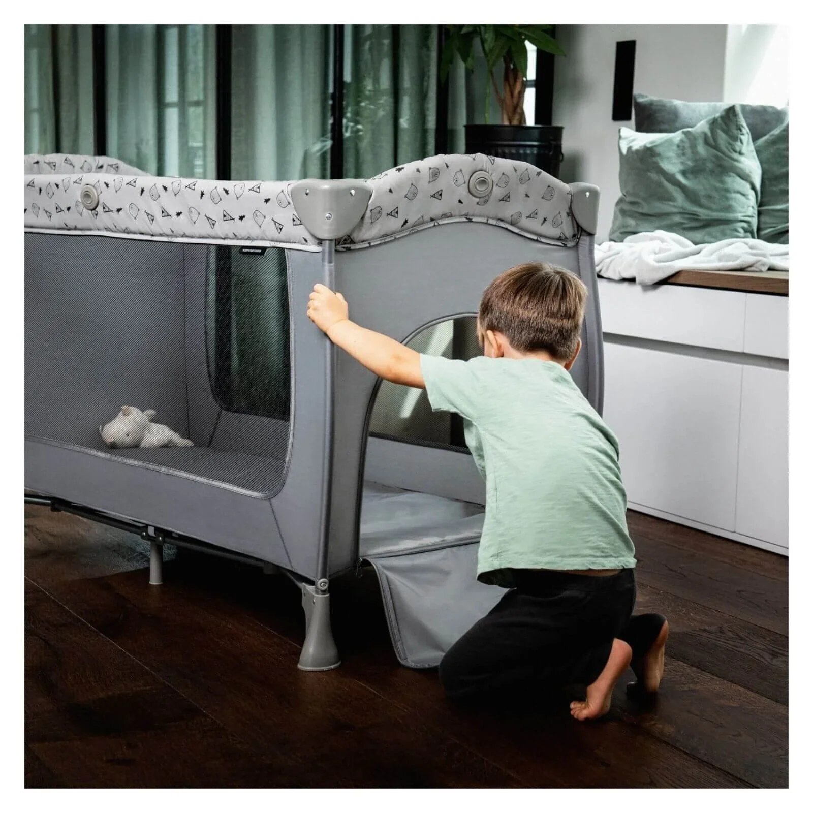 Outlet - Hauck Sleep N Play Center Bassinet Travel Cot & Playpen - Stars - Image 9