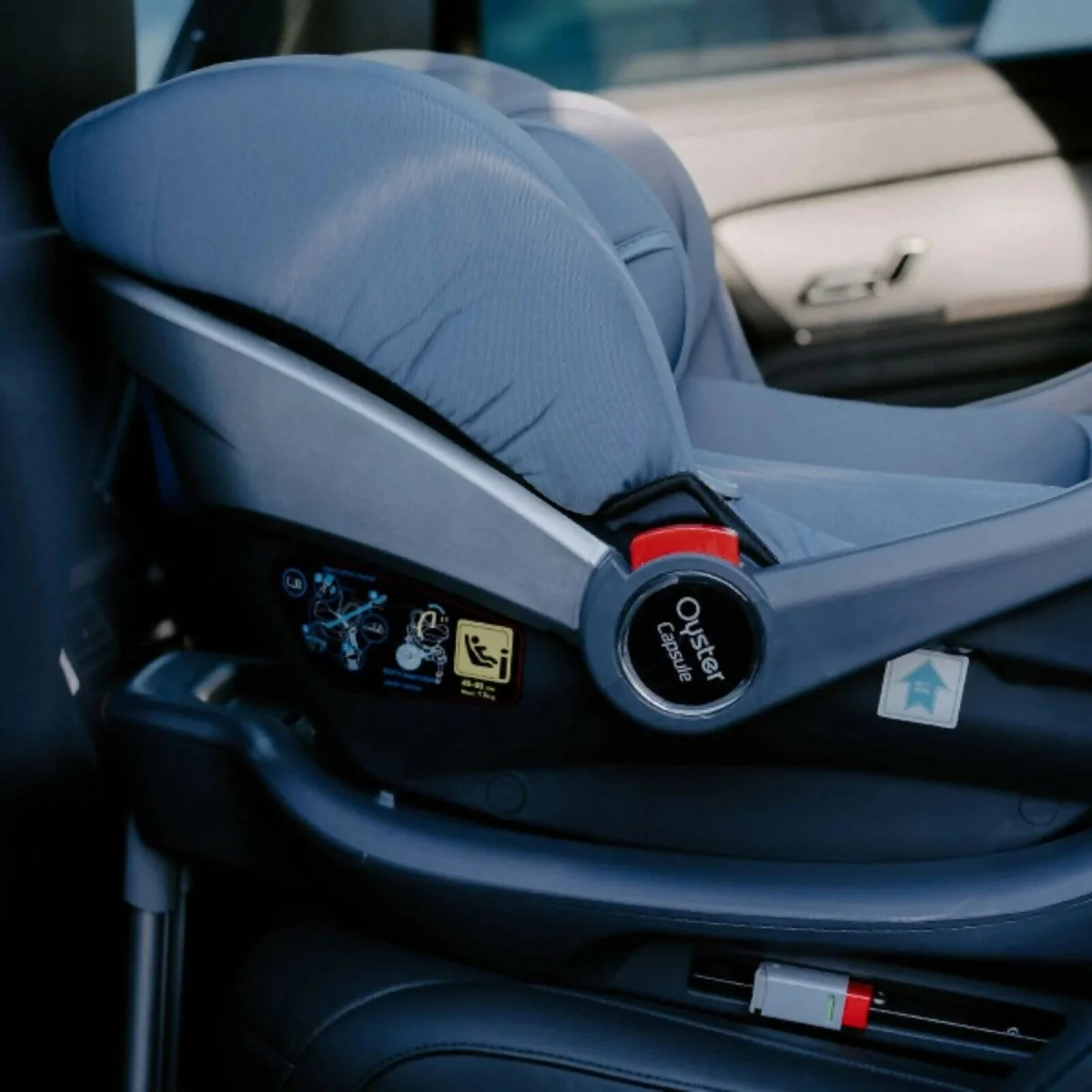 Oyster Capsule Isofix Base - Grey - Image 2