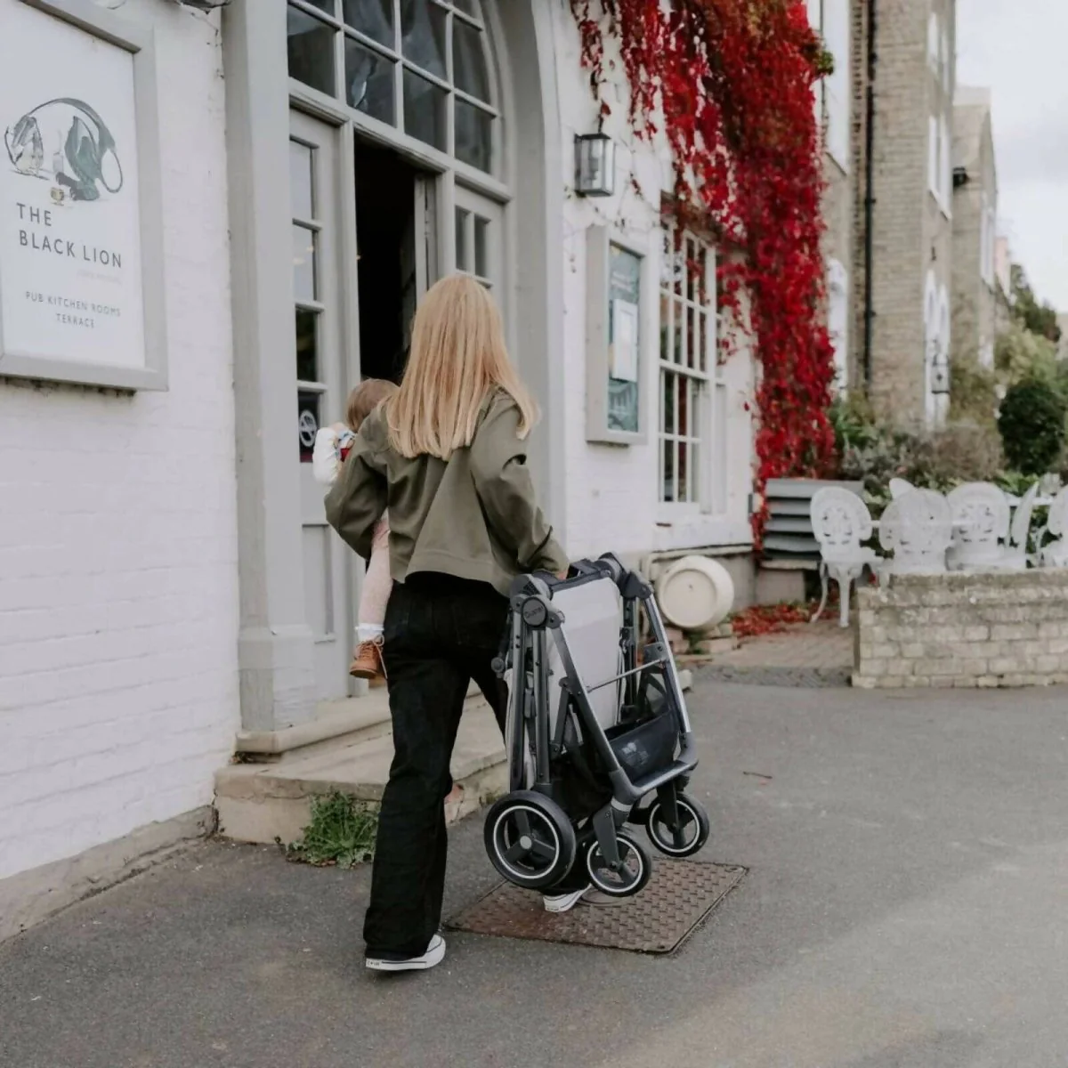 Oyster Gravity+ Stroller - Carbonite - Image 11