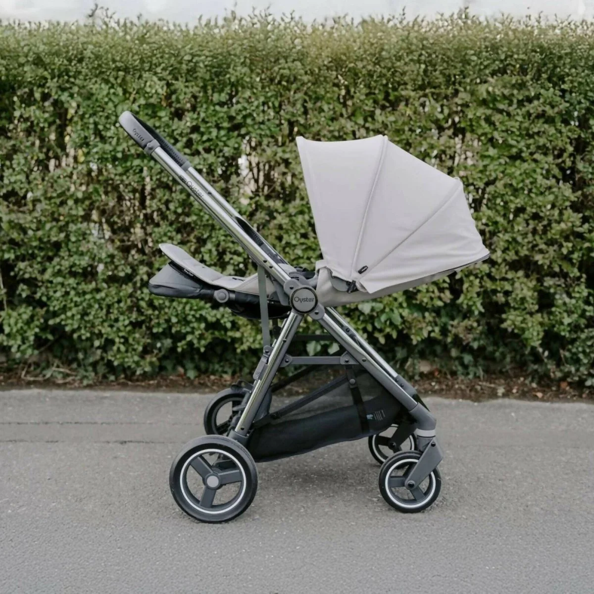 Oyster Gravity+ Stroller - Carbonite - Image 12