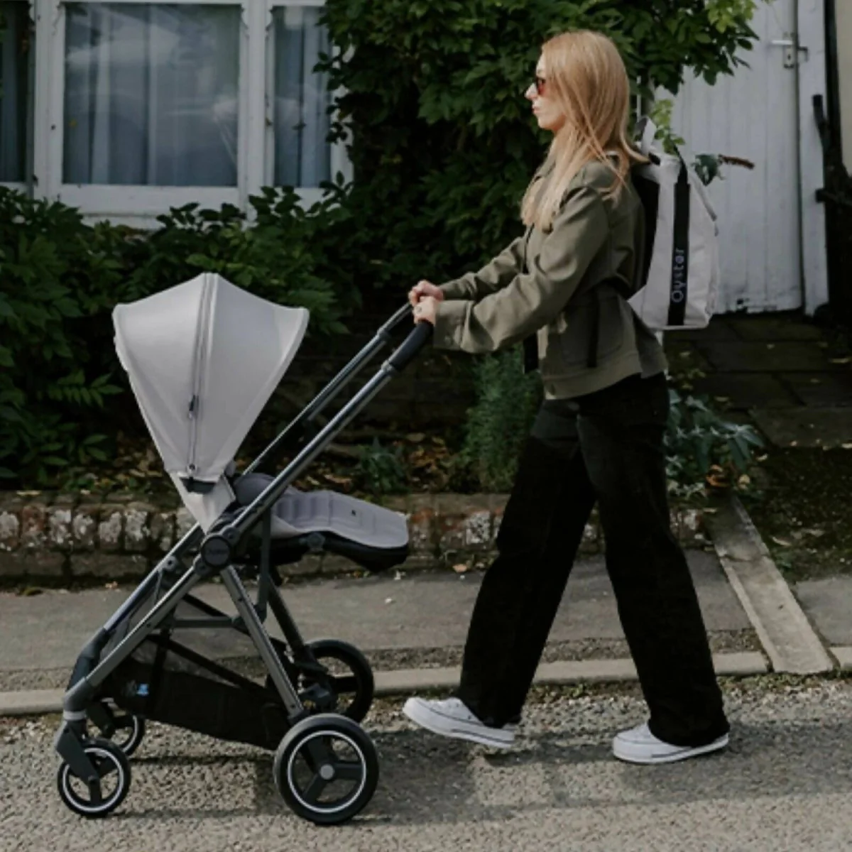 Oyster Gravity+ Stroller - Carbonite - Image 14