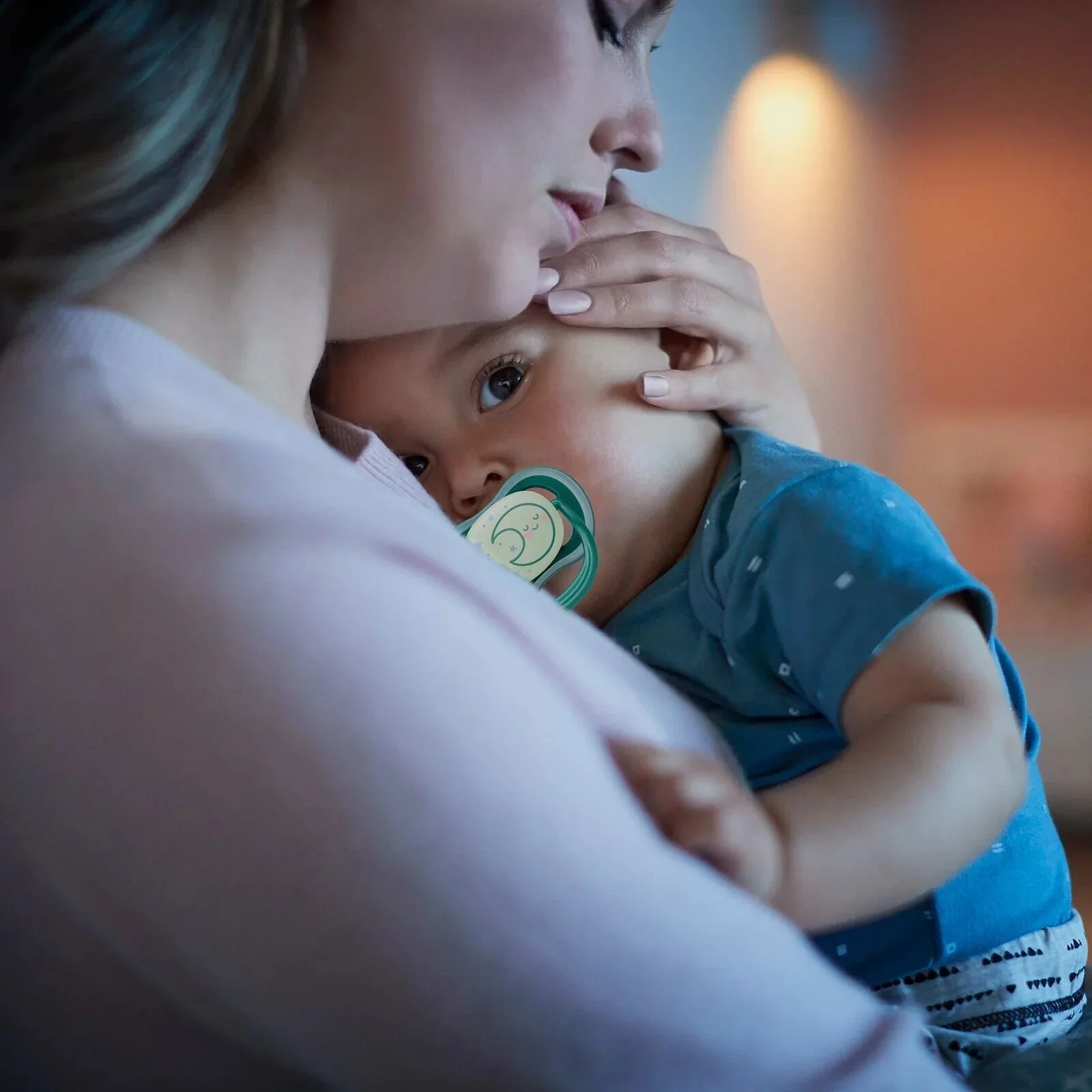 Philips Avent Ultra Air Night Soother 6-18 months Pack of 2 - Image 6