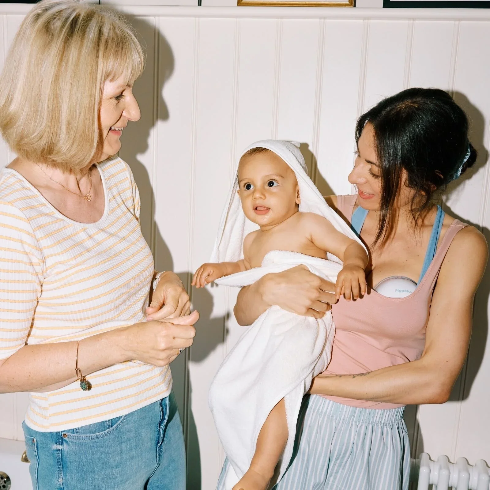 Pippeta Compact Hands Free Electric Breast Pump - Image 2