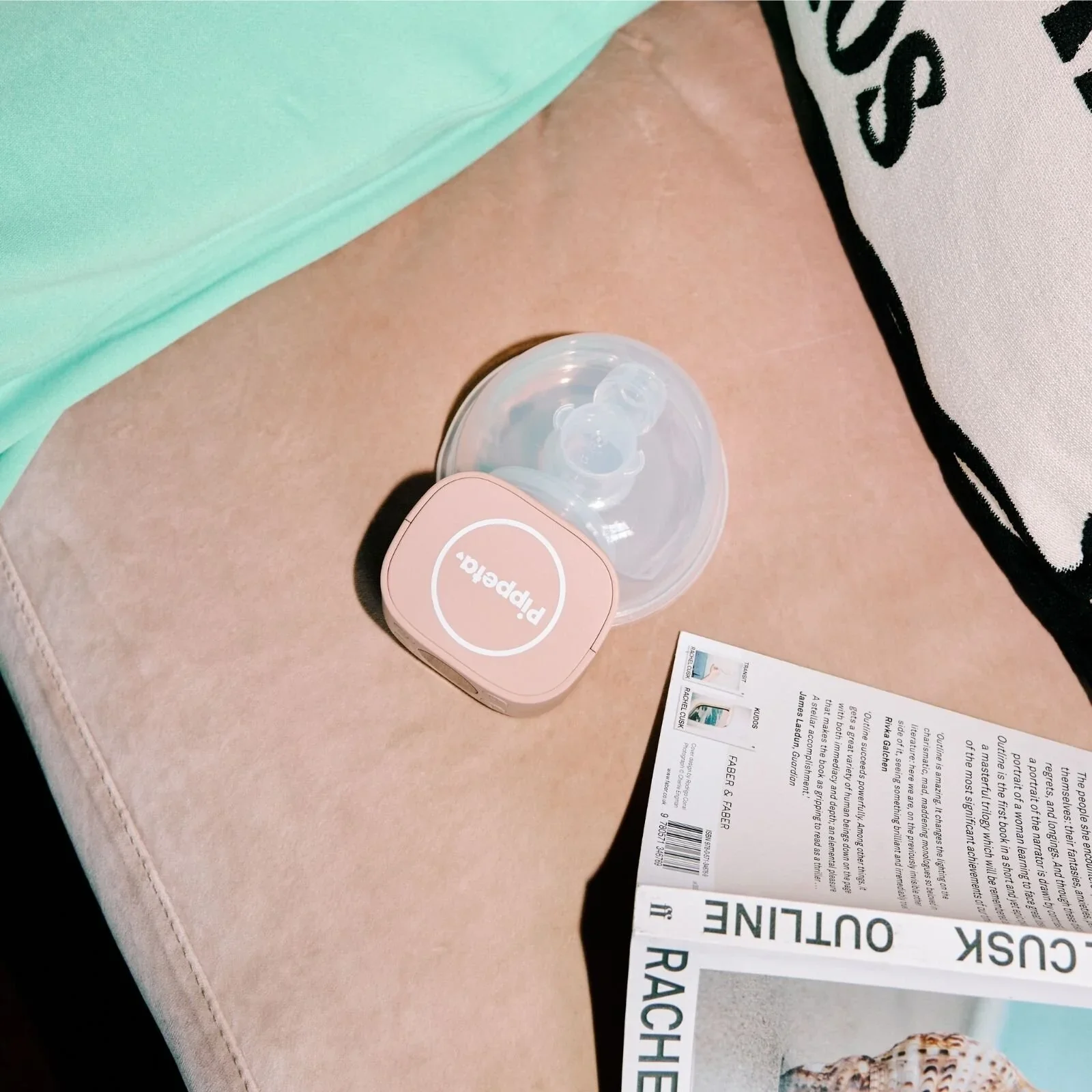 Pippeta Wearable Electric Breast Pump - Ash Rose - Image 5