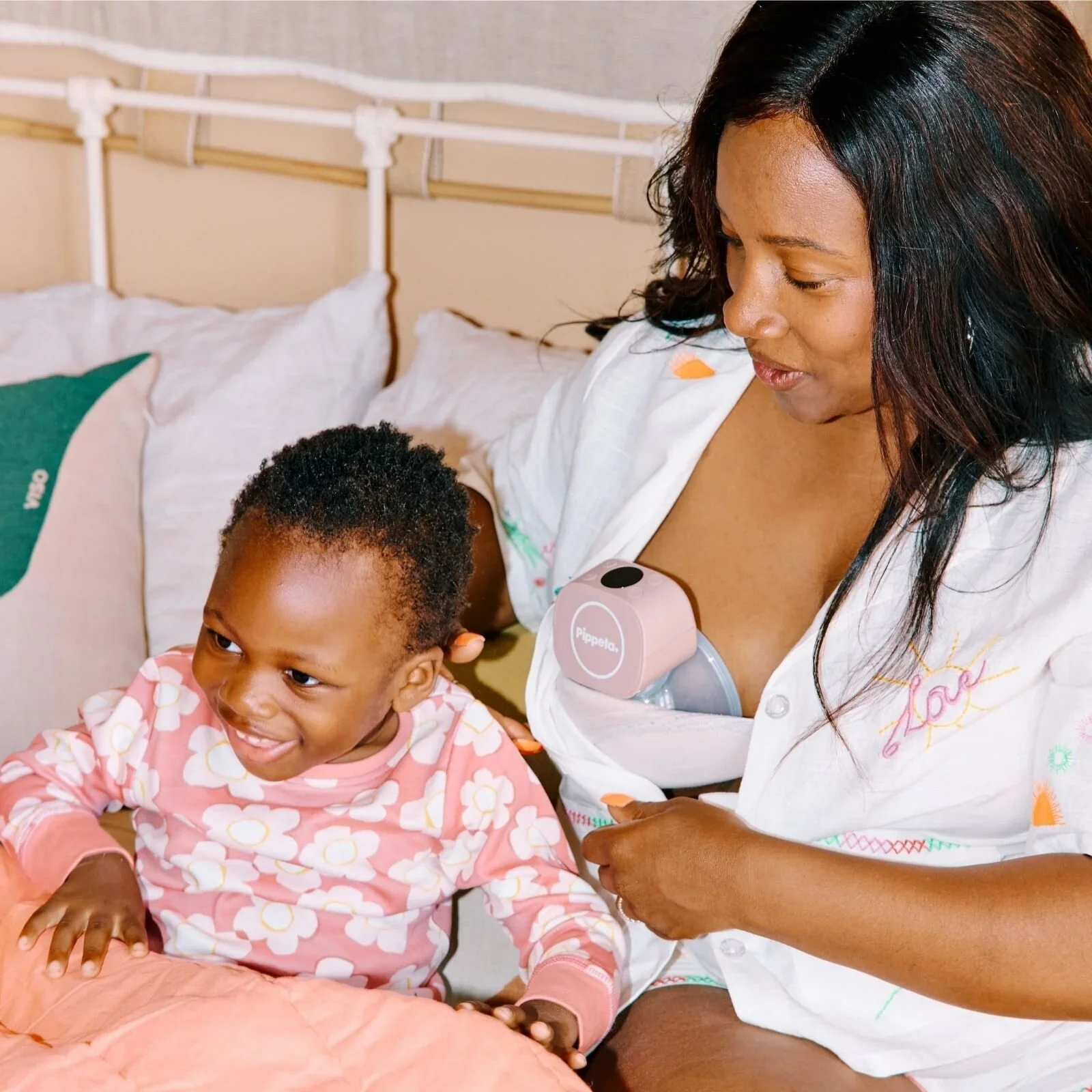 Pippeta Wearable Electric Breast Pump - Ash Rose - Image 7