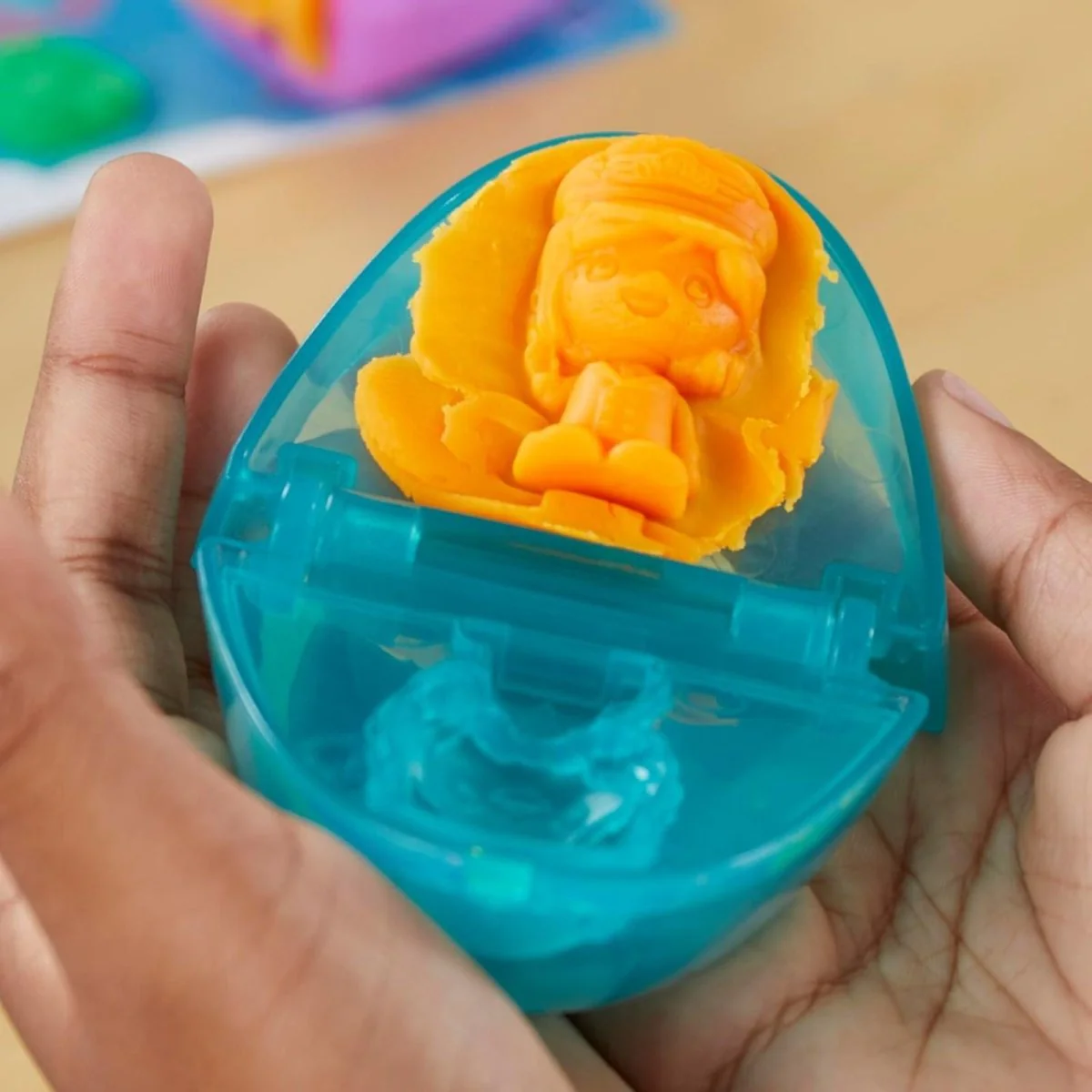 Play-Doh Airplane Explorer Starter Set - Image 8