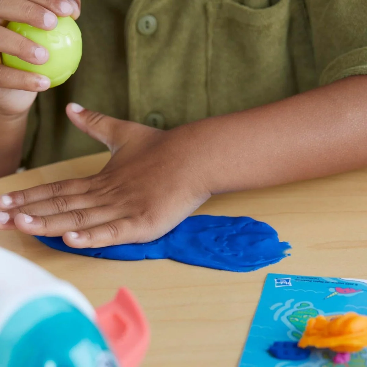 Play-Doh Airplane Explorer Starter Set - Image 9