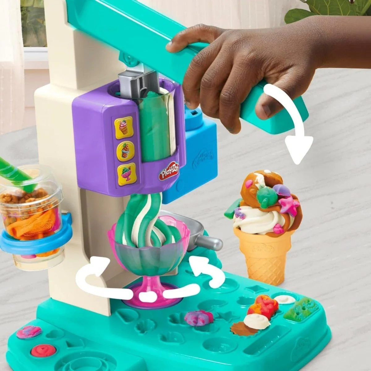 Play-Doh Rainbow Swirl Ice Cream Playset - Image 3