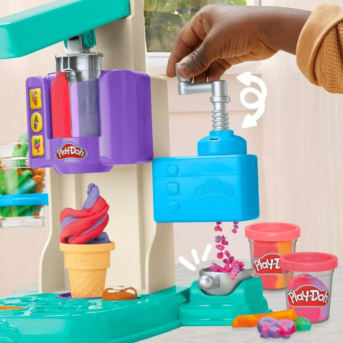Play-Doh Rainbow Swirl Ice Cream Playset - Image 4