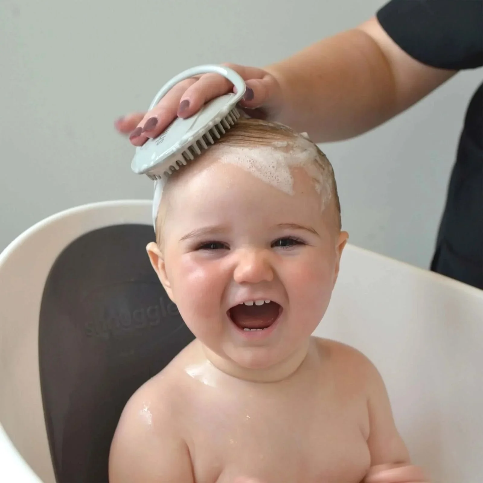 Shnuggle Baby Bath Brush Grey - Image 3