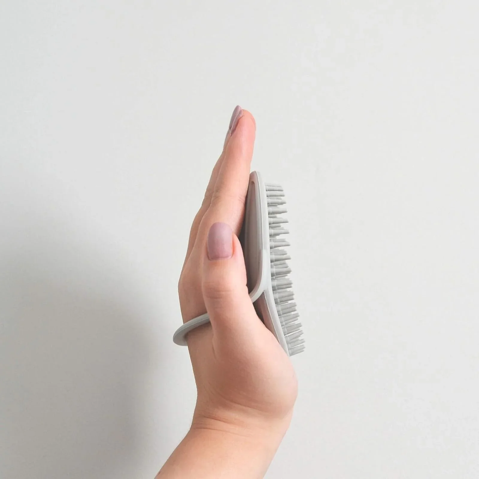 Shnuggle Baby Bath Brush Grey - Image 7