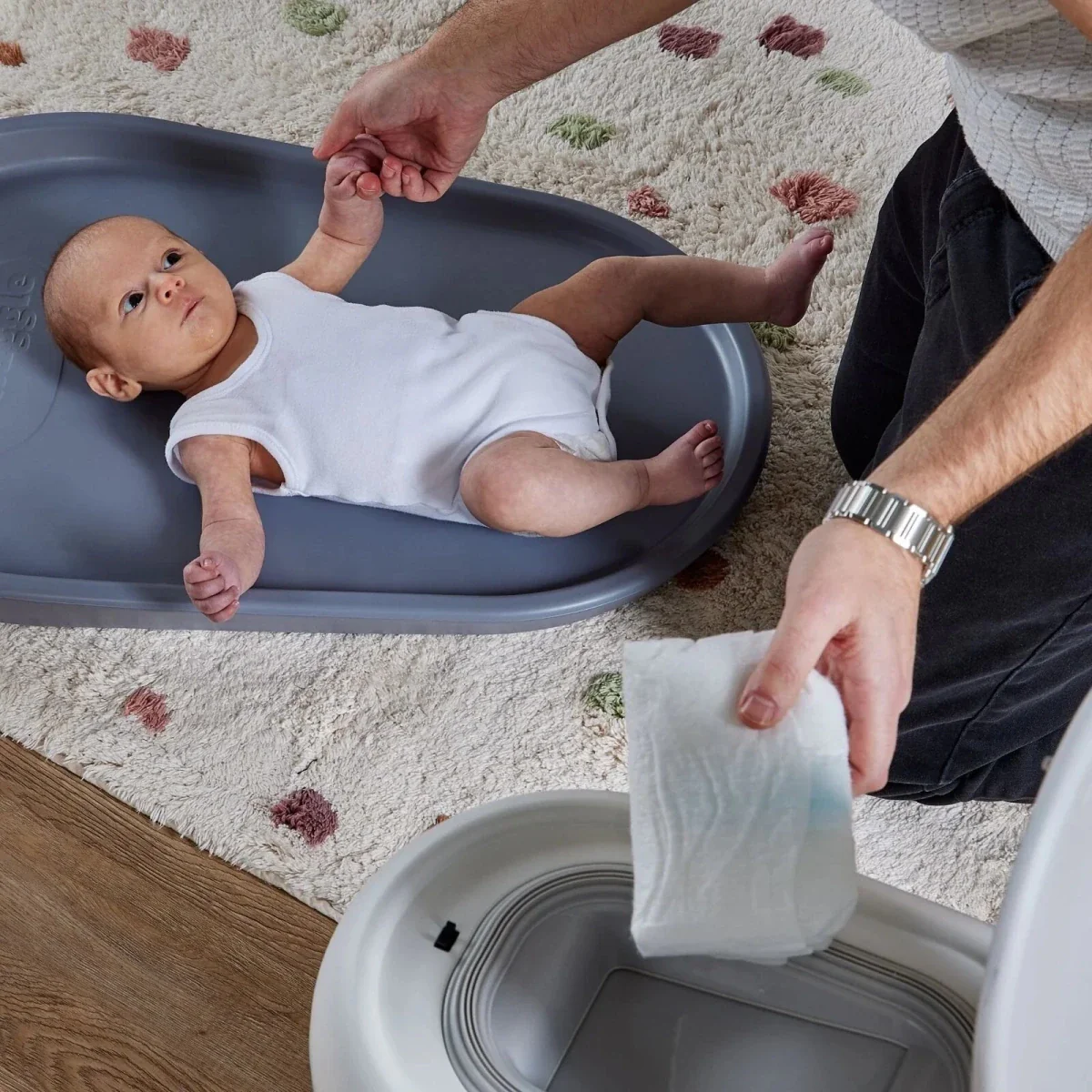 Shnuggle Eco-Touch Nappy Bin - White - Image 4