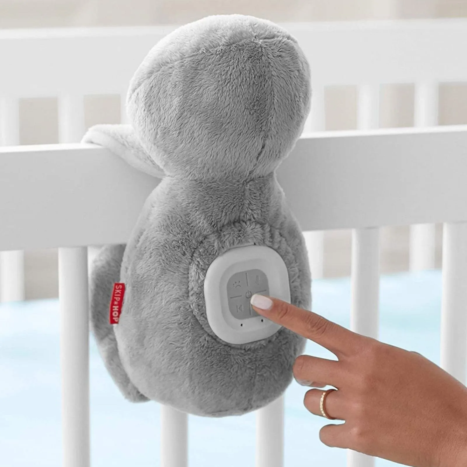 Skip Hop Cry Activated Soother Sloth - Image 4