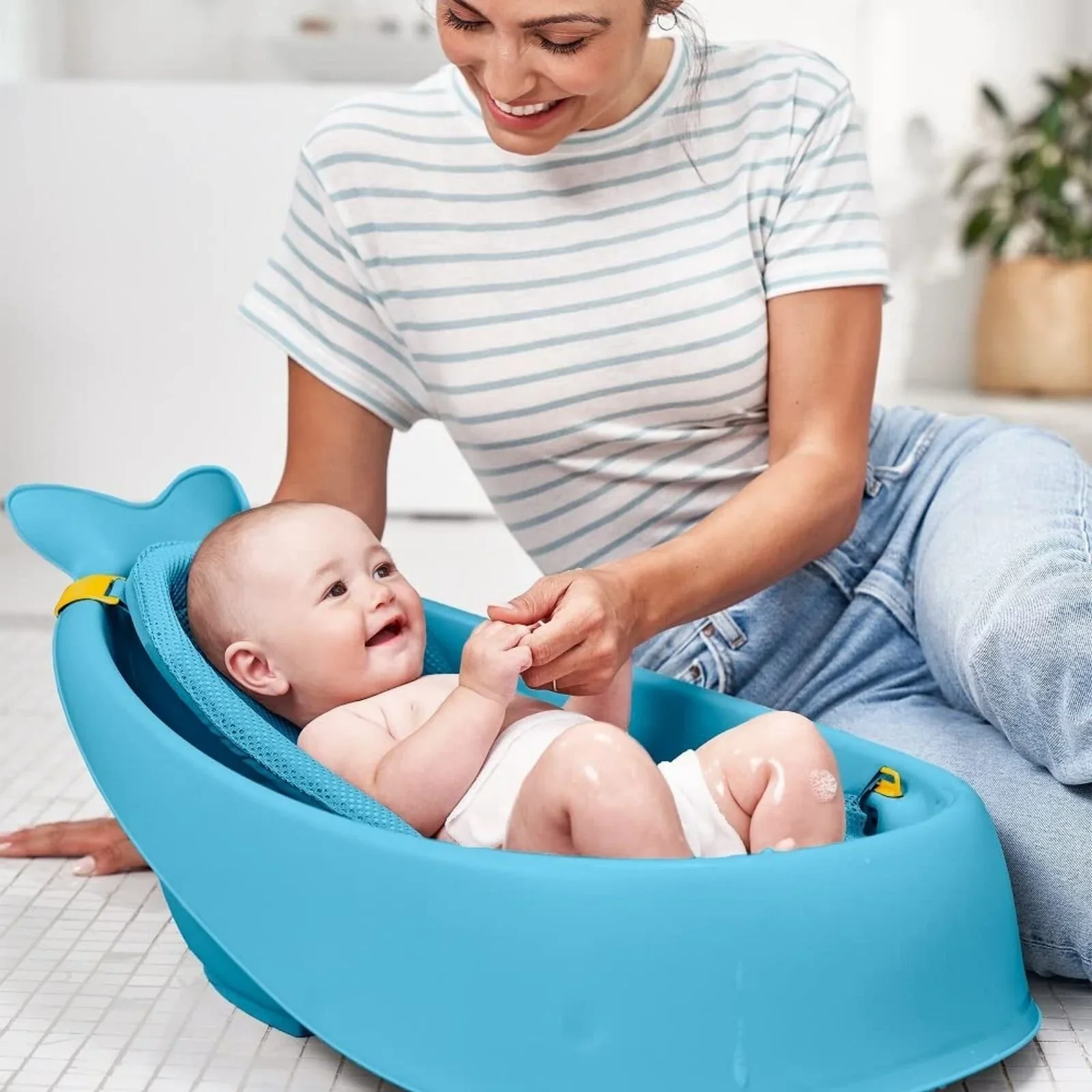Skip Hop Moby Smart Sling 3-Stage Baby Bath Tub - Blue - Image 4