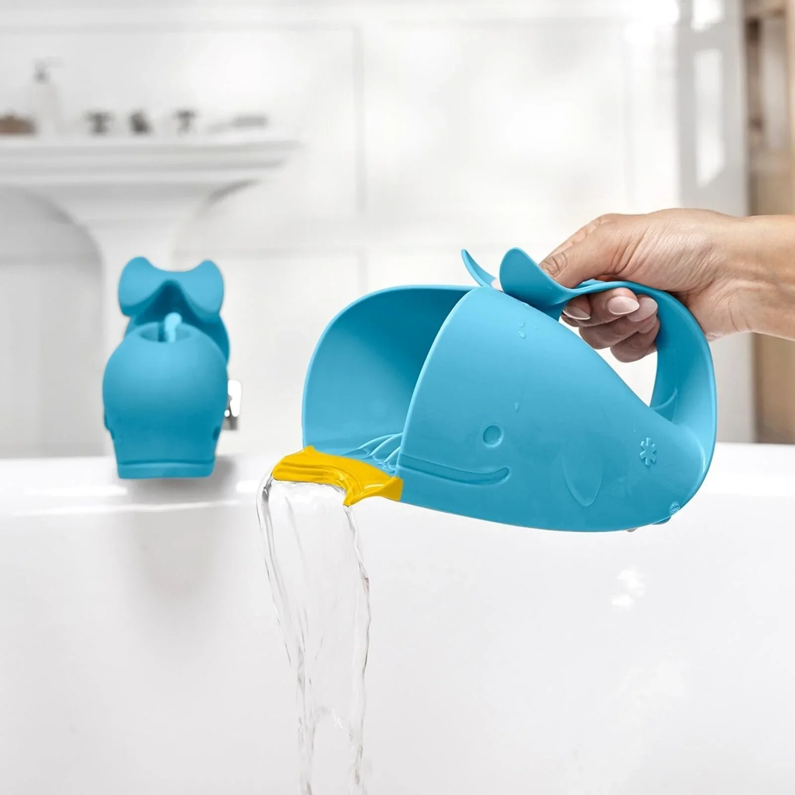 Skip Hop Moby Waterfall Bath Rinser - Image 3