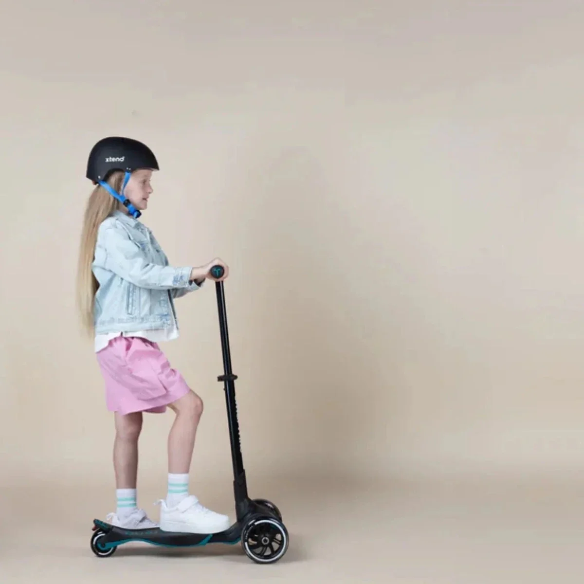 smarTrike Xtend Ride On Scooter 1-12 years - Image 12