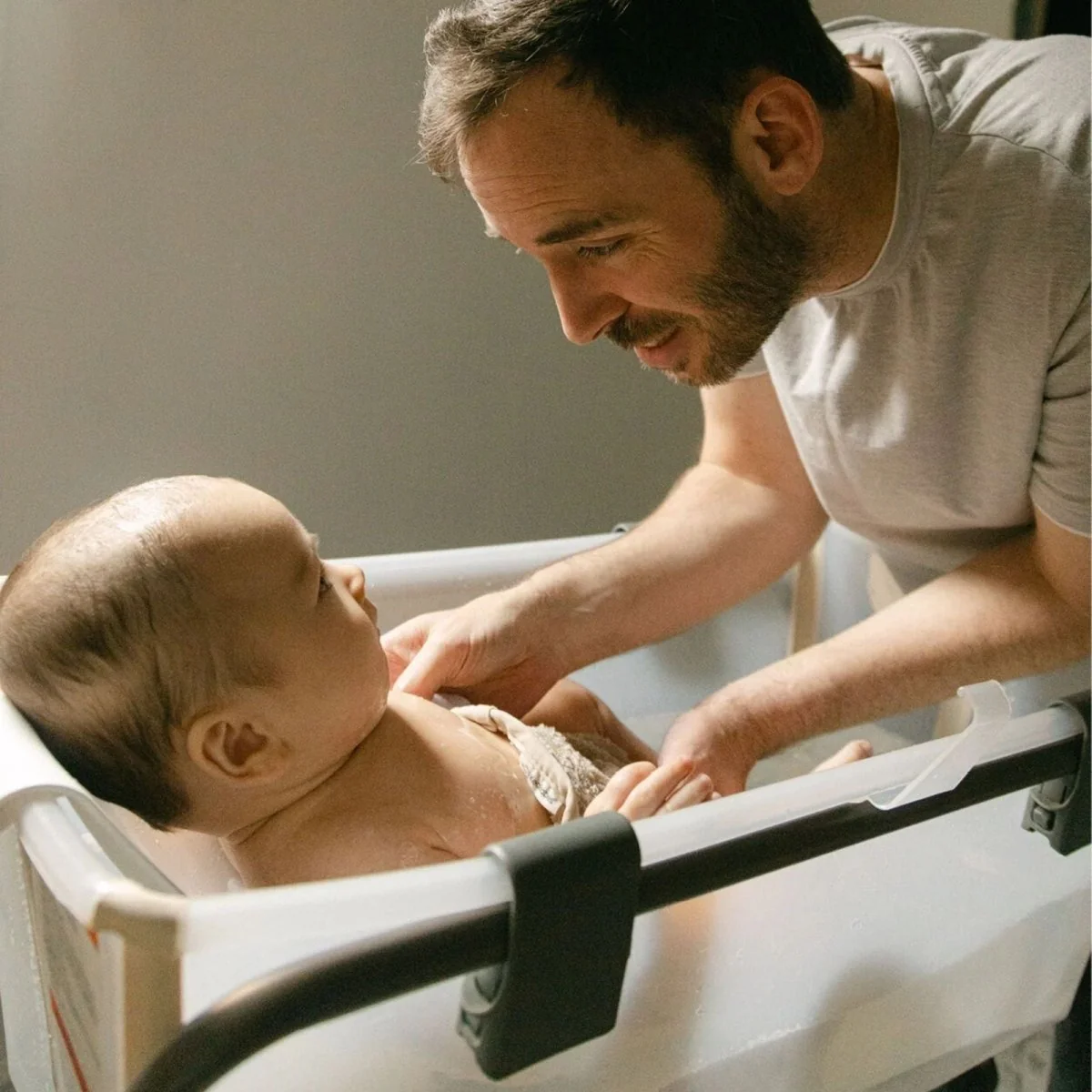 Stokke Flexi Bath Baby Bath & Flexi Bath Newborn Support Bundle - Ocean Blue - Image 12