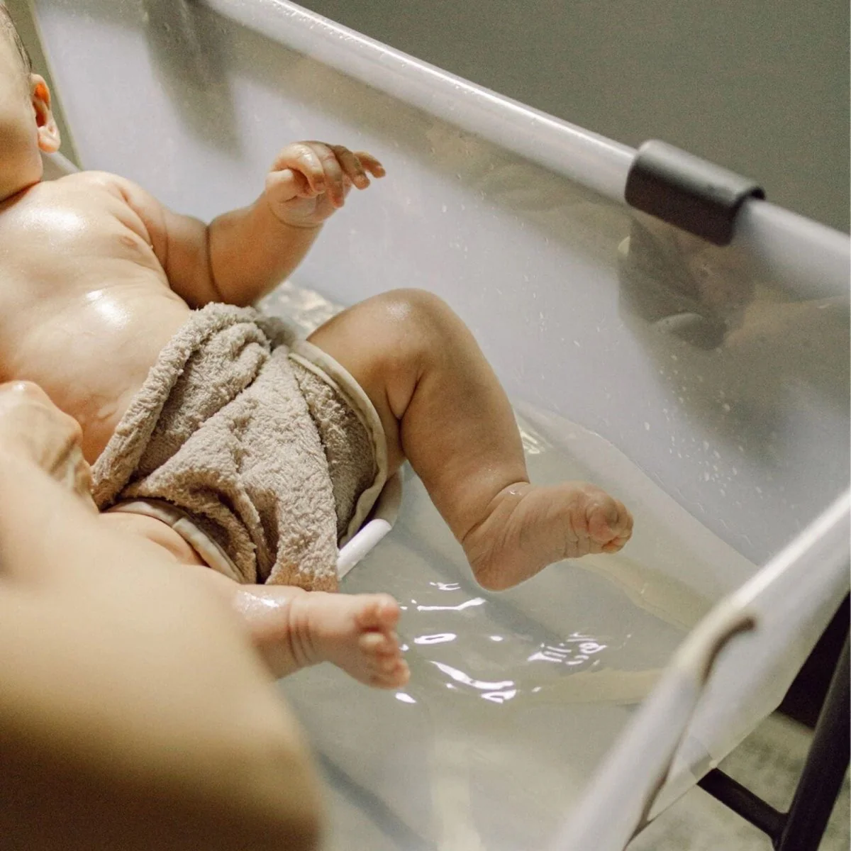 Stokke Flexi Bath Baby Bath & Flexi Bath Newborn Support Bundle - Ocean Blue - Image 13