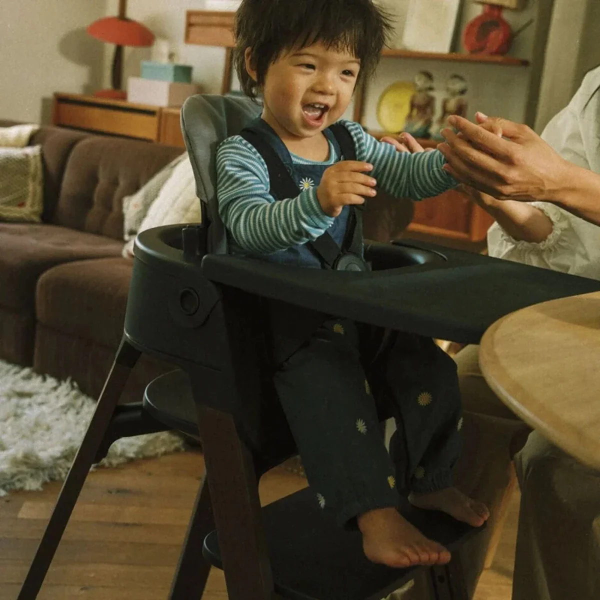 Stokke Steps Highchair - Black/Warm Brown - Image 8