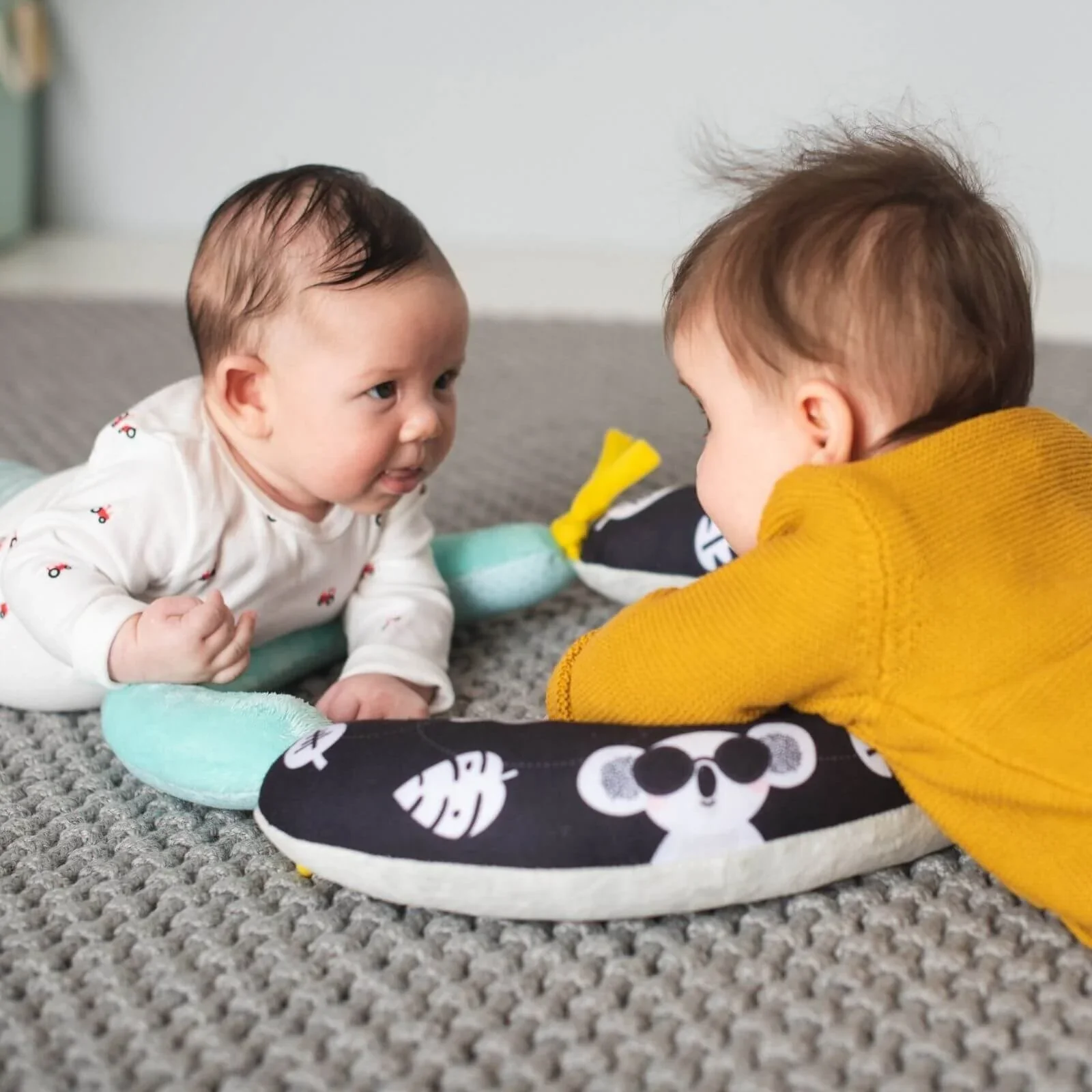 Taf Toys 2-in-1 Tummy Time Pillow - Image 3