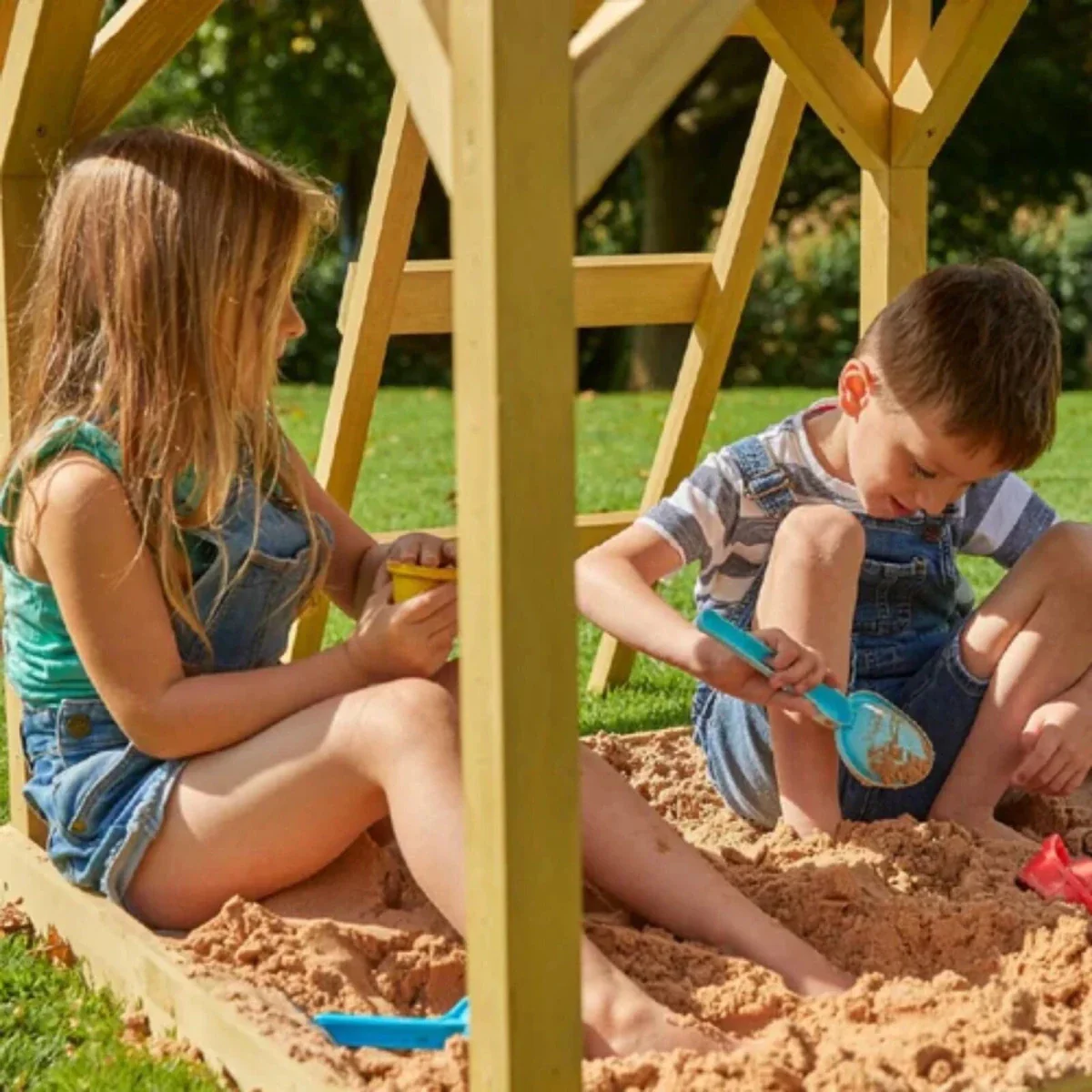 TP Treehouse Set with Slide & Bluey Quadpod Single Swing - Image 4