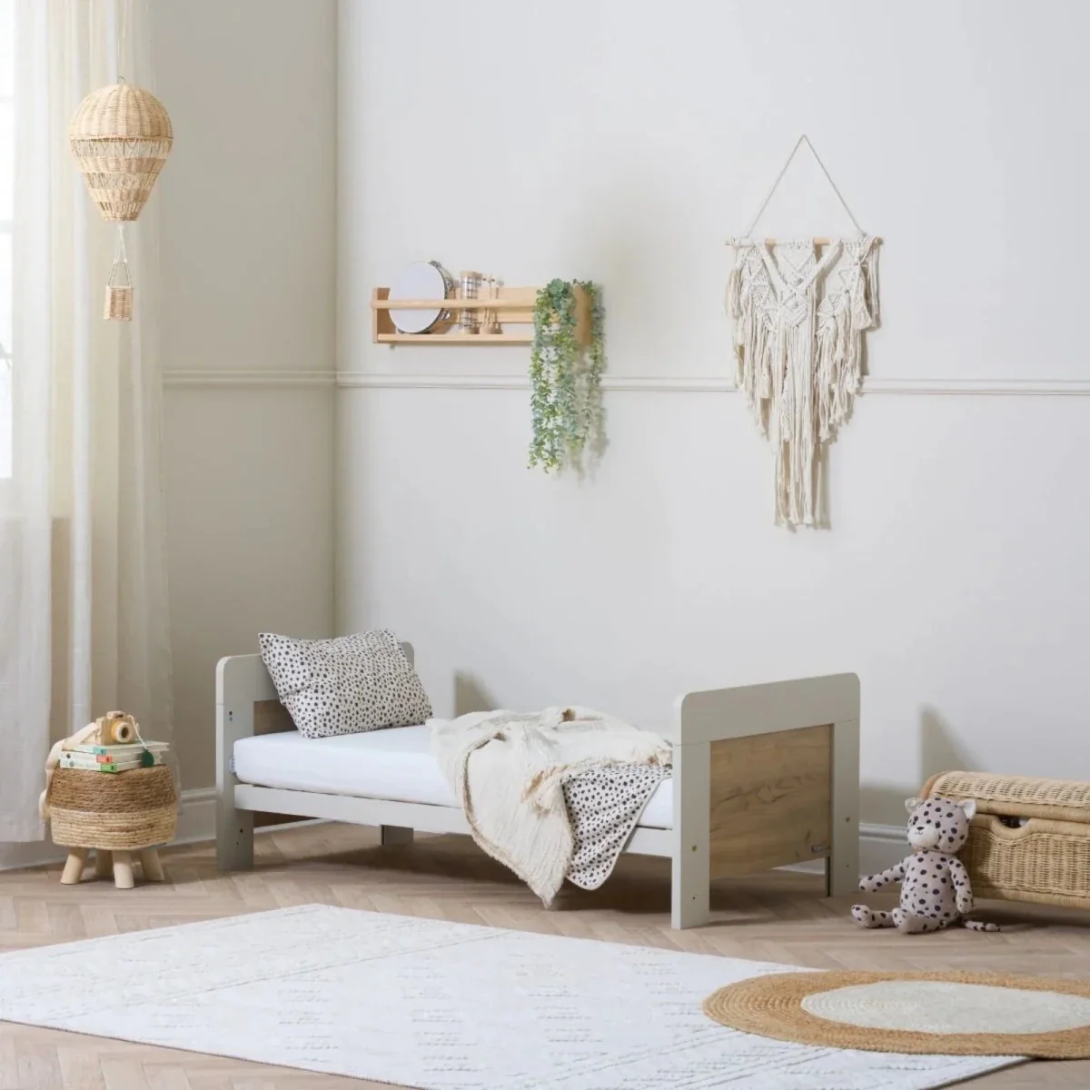 Tutti Bambini Alba Mini Cot Bed - White Sand / Distressed Oak - Image 10