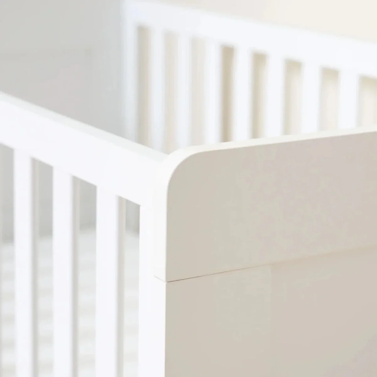 Tutti Bambini Alba Mini Cot Bed - Essentials White - Image 5
