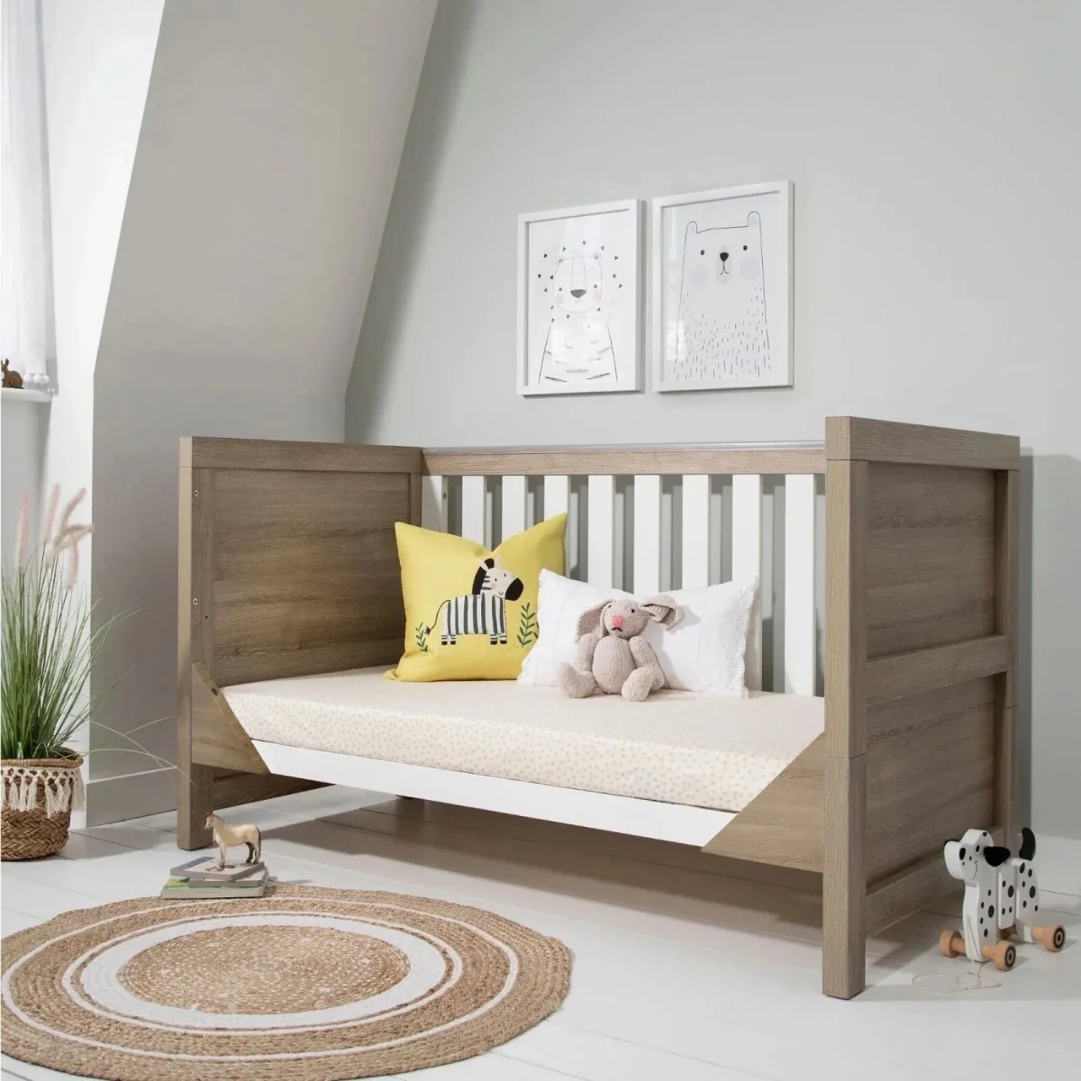 Tutti Bambini Modena 3-in-1 Cot Bed - White/Oak - Image 8