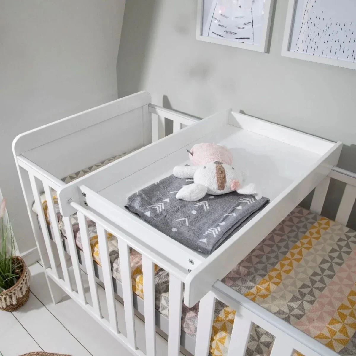 Tutti Bambini Rio Cot Bed with Cot Top Changer & Mattress - White - Image 4