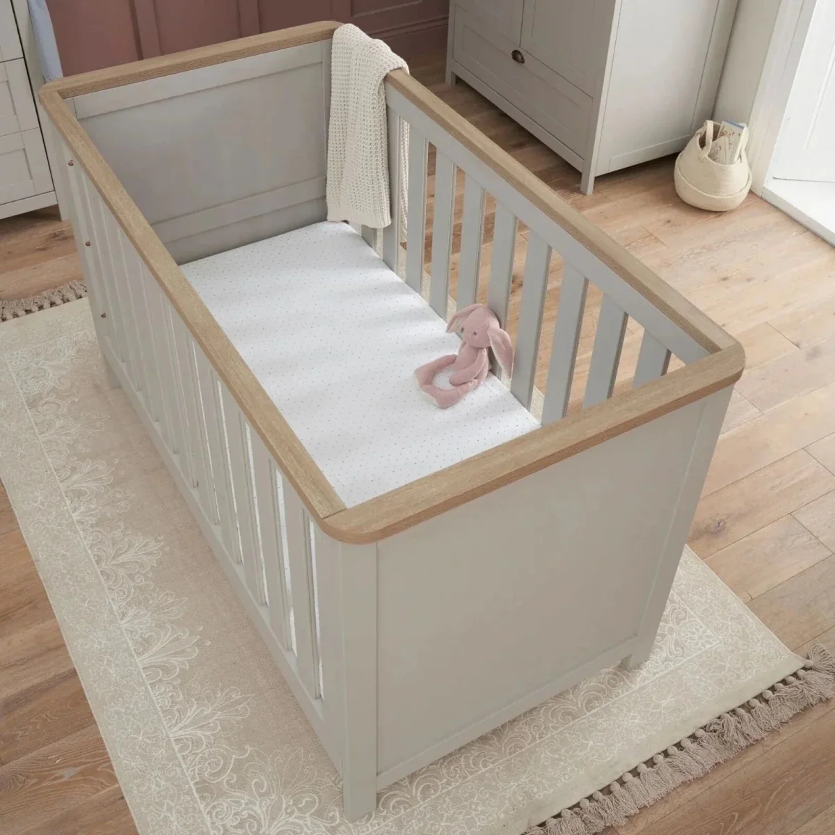 Tutti Bambini Verona Cot Bed - Dove Grey/Oak - Image 3