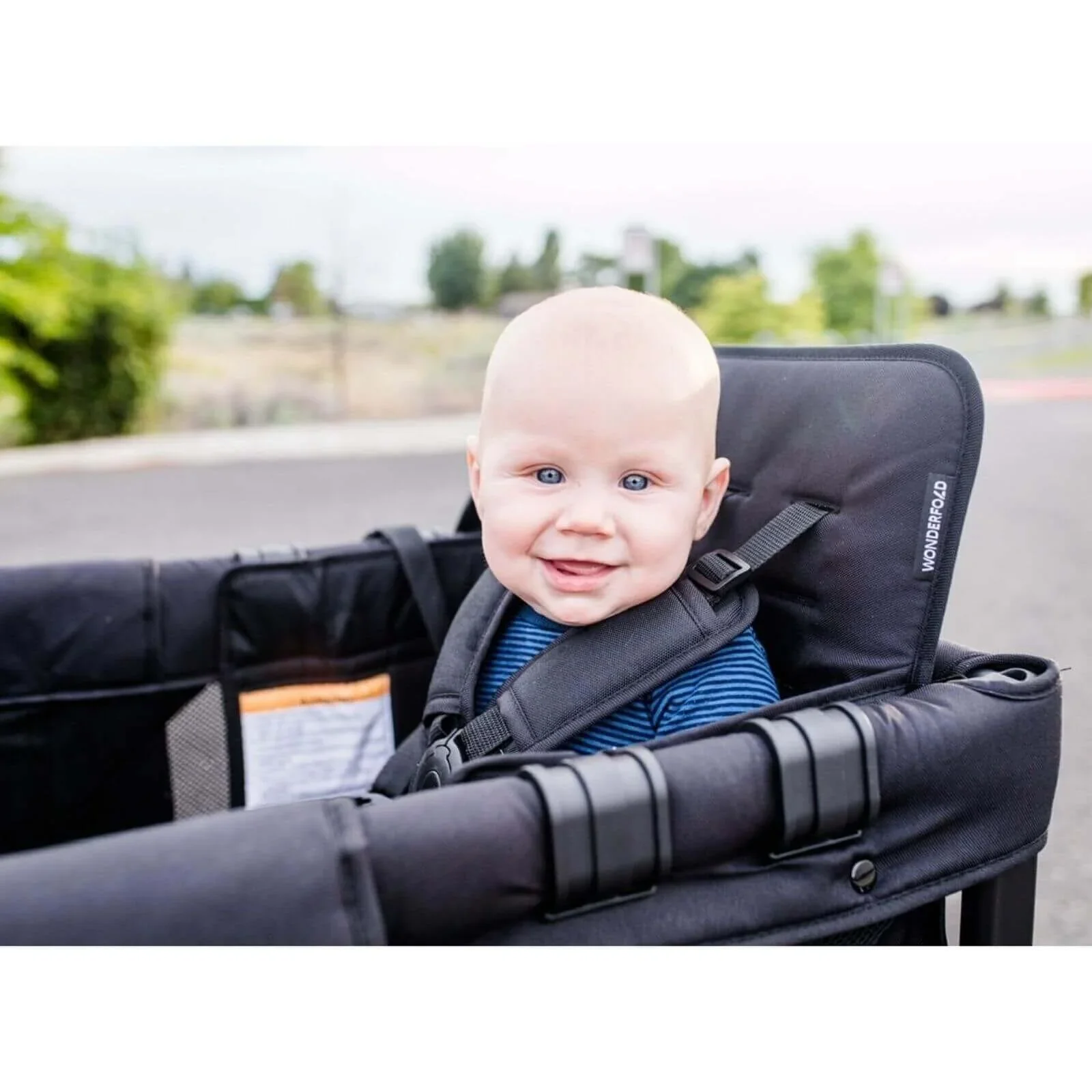 Wonderfold W4 Original Stroller Wagon - Volcanic Black - Image 5