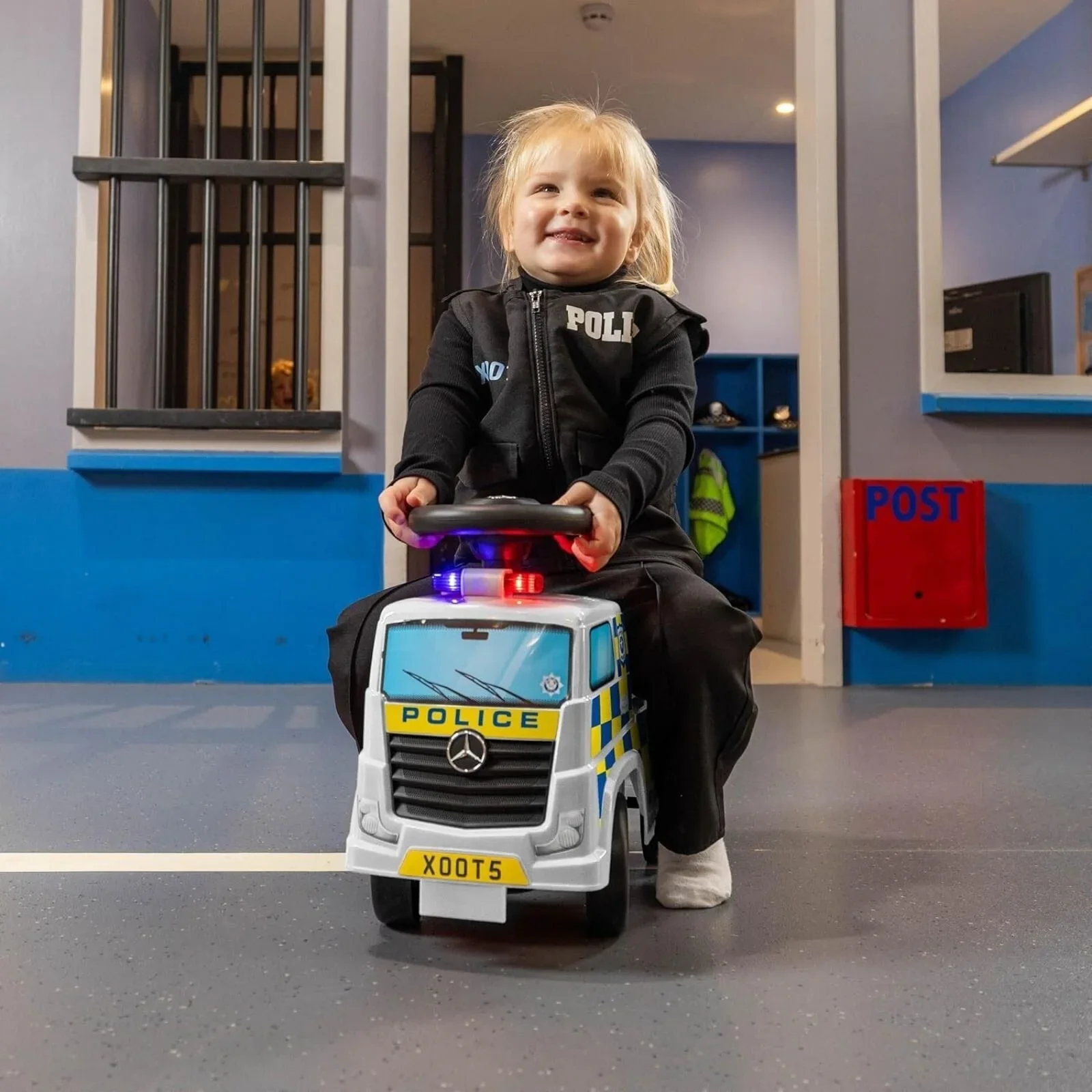 Xootz Mercedes-Benz Police Foot-to-Floor Ride On - White - Image 7